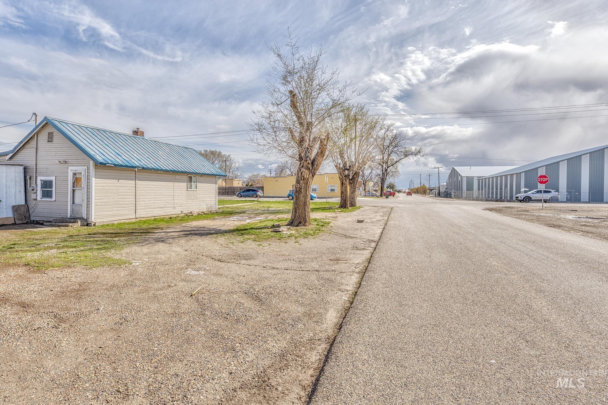 107 SE 5th Ave, Ontario, Oregon 97914, Business/Commercial For Sale, Price $218,000,MLS 98963823