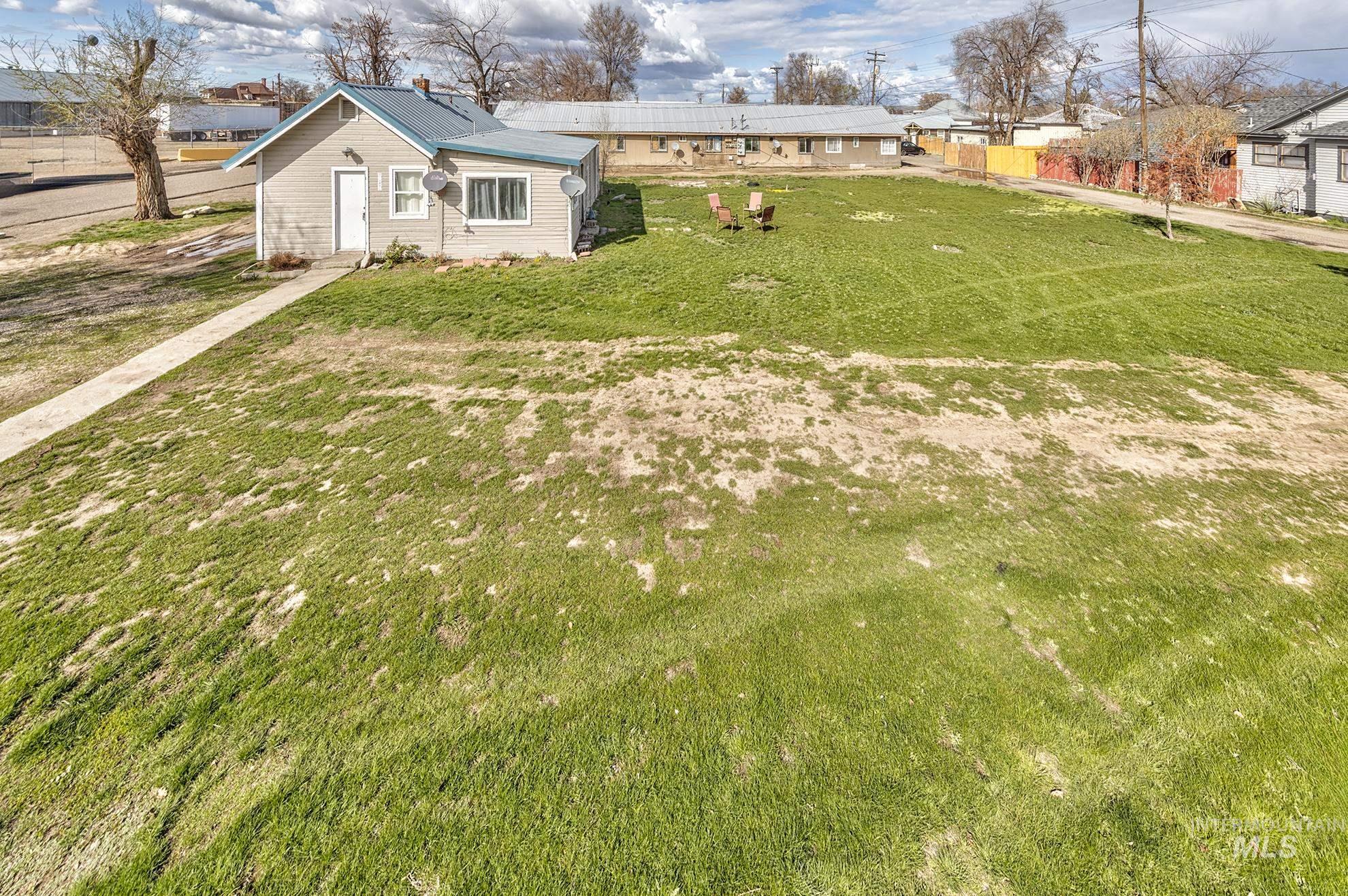 107 SE 5th Ave, Ontario, Oregon 97914, 3 Bedrooms, 1 Bathroom, Residential For Sale, Price $218,000,MLS 98963824