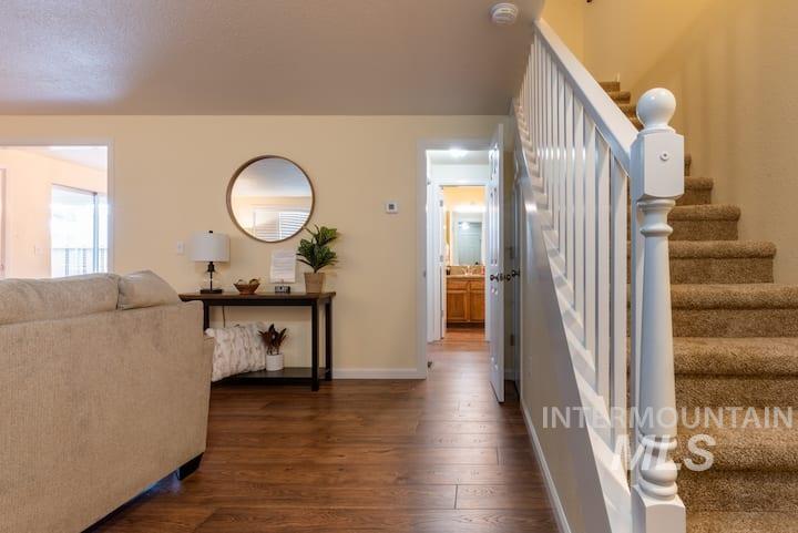 3201 W Cherry Ln, Boise, Idaho 83705, 3 Bedrooms, 1.5 Bathrooms, Residential Income For Sale, Price $375,000, 98963918