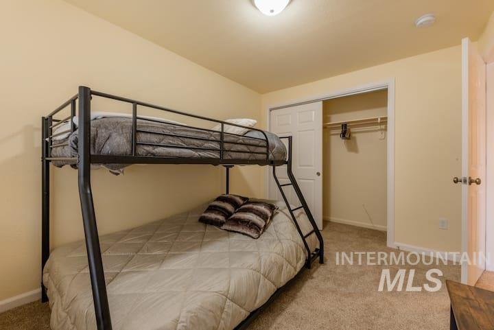 3201 W Cherry Ln, Boise, Idaho 83705, 3 Bedrooms, 1.5 Bathrooms, Residential Income For Sale, Price $375,000, 98963918