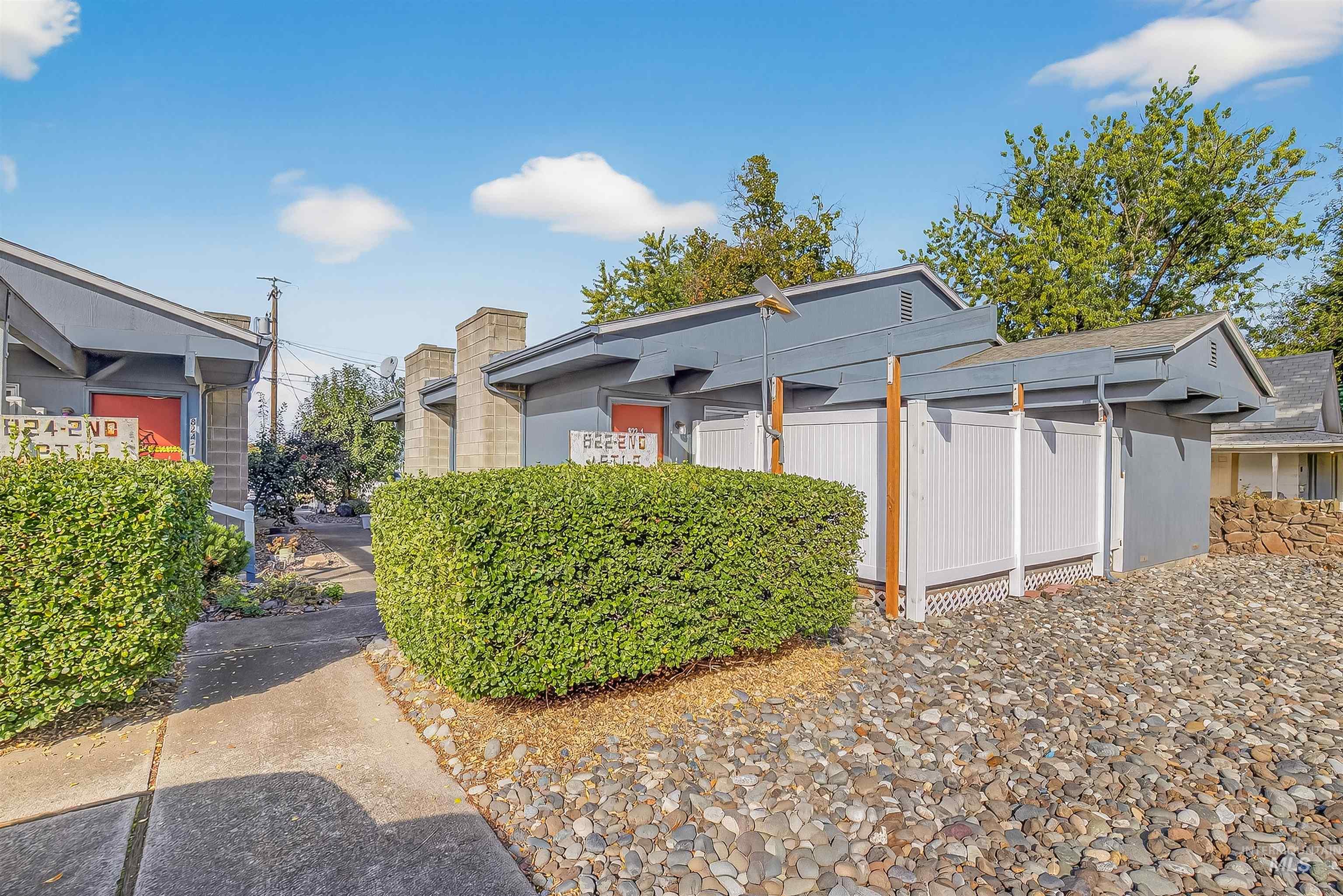 820, 822, 824 2nd St, Clarkston, Washington 99403, 1 Bedroom, 1 Bathroom, Residential Income For Sale, Price $695,000, 98963933