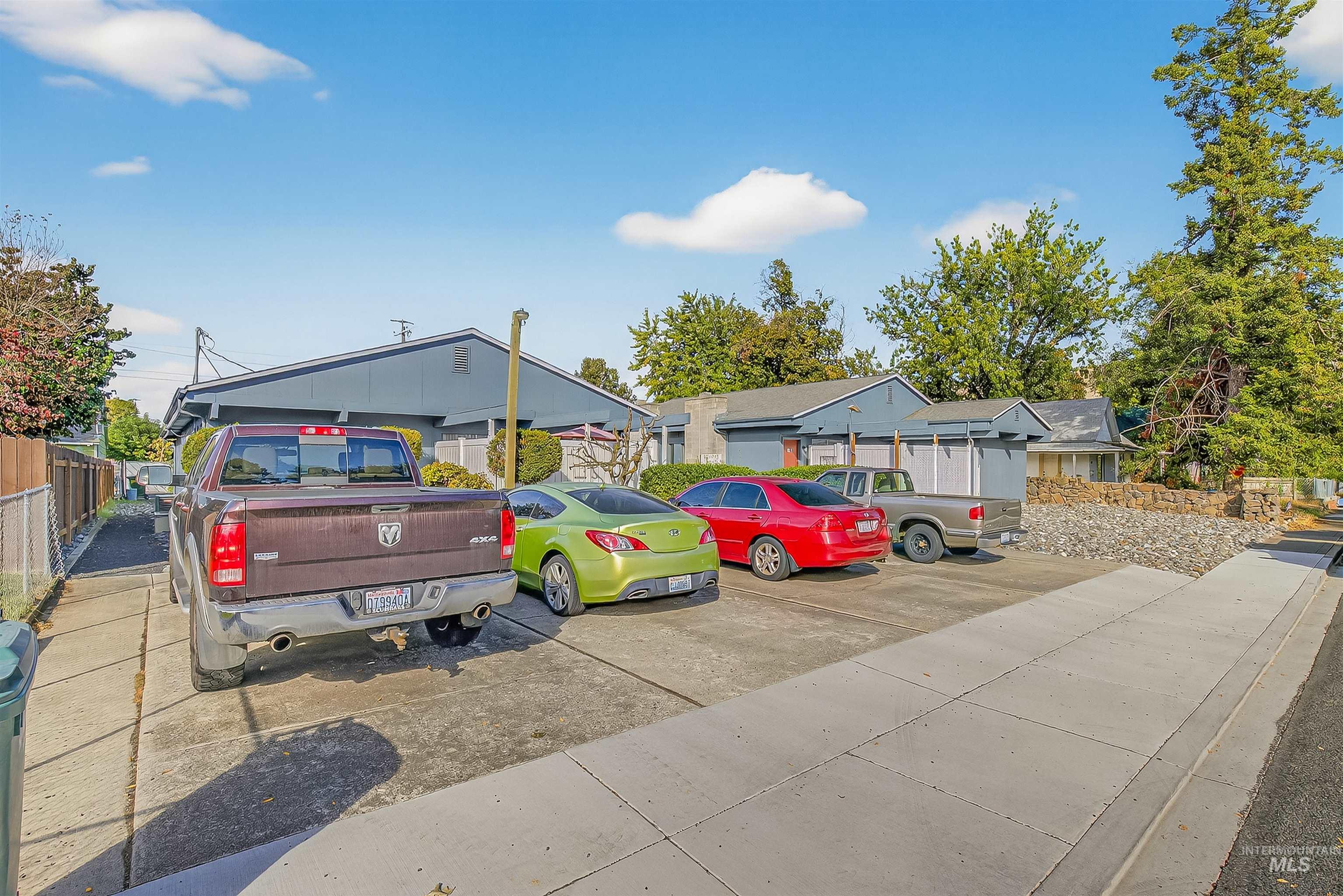 820, 822, 824 2nd St, Clarkston, Washington 99403, 1 Bedroom, 1 Bathroom, Residential Income For Sale, Price $695,000, 98963933