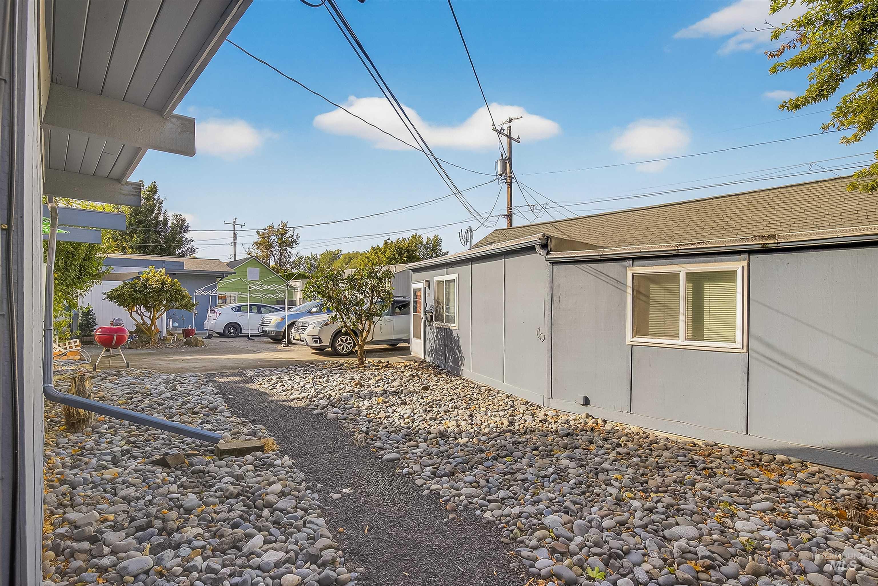 820, 822, 824 2nd St, Clarkston, Washington 99403, 1 Bedroom, 1 Bathroom, Residential Income For Sale, Price $695,000, 98963933