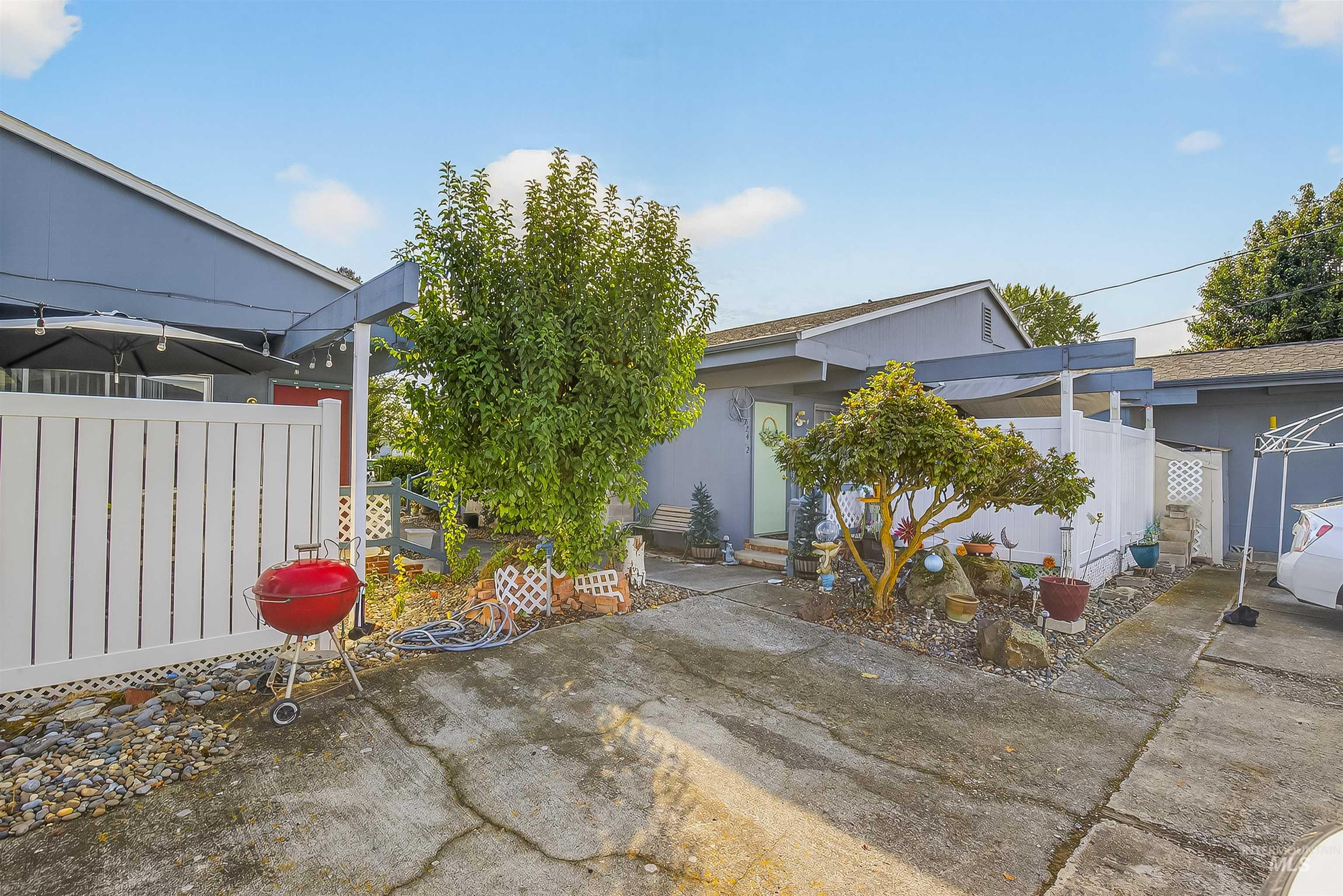 820, 822, 824 2nd St, Clarkston, Washington 99403, 1 Bedroom, 1 Bathroom, Residential Income For Sale, Price $695,000, 98963933