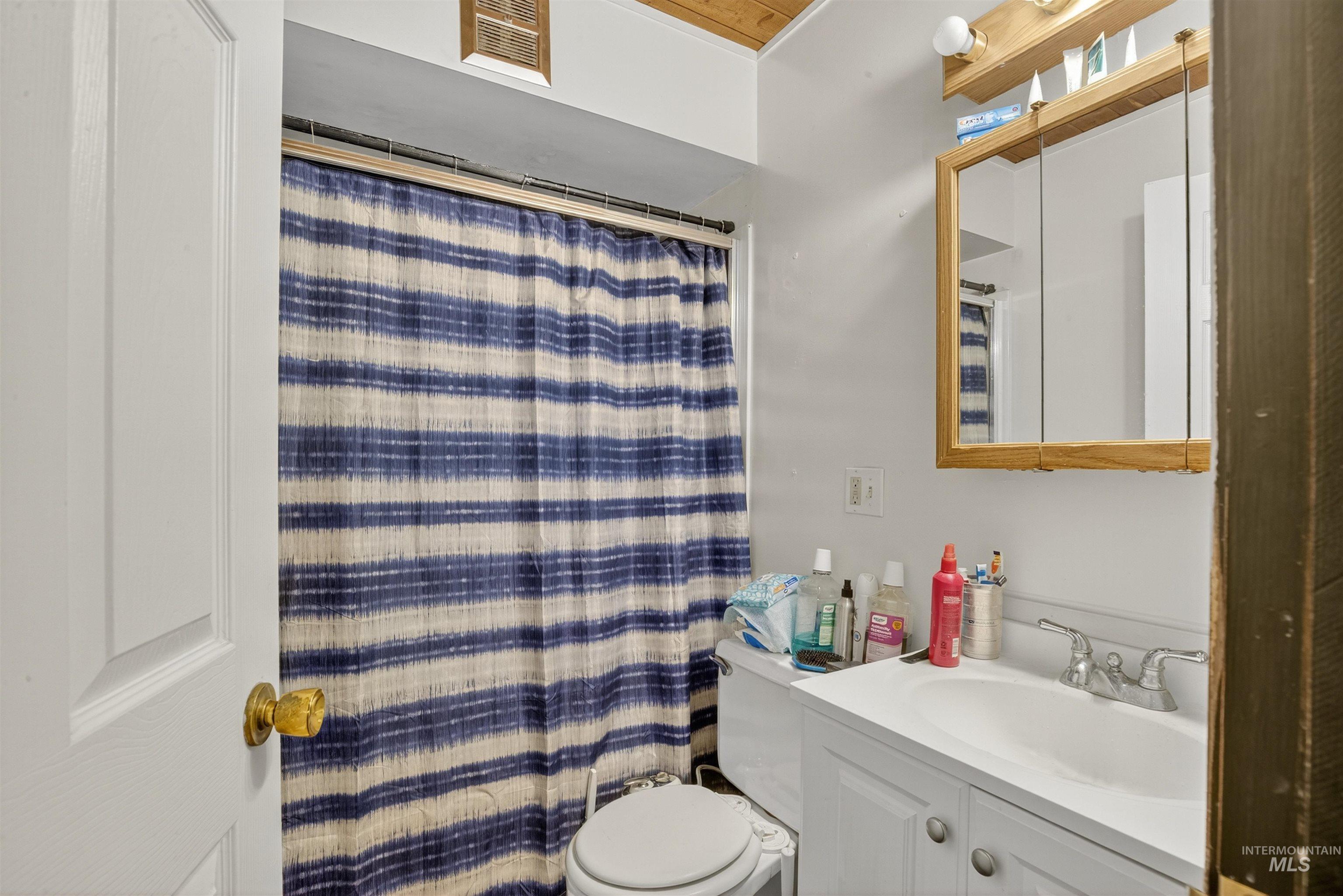 820, 822, 824 2nd St, Clarkston, Washington 99403, 1 Bedroom, 1 Bathroom, Residential Income For Sale, Price $695,000, 98963933