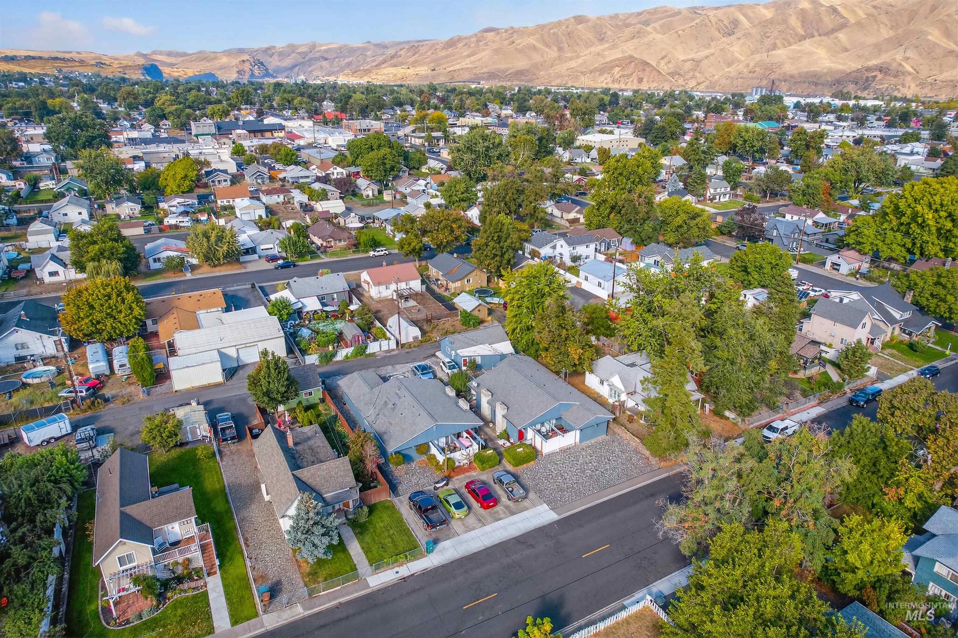 820, 822, 824 2nd St, Clarkston, Washington 99403, 1 Bedroom, 1 Bathroom, Residential Income For Sale, Price $695,000, 98963933