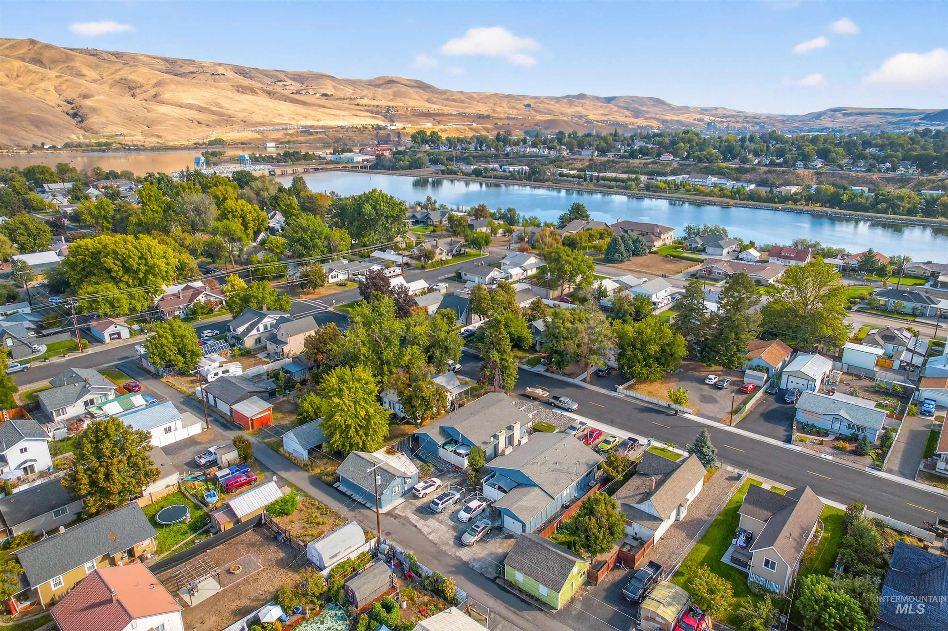 820, 822, 824 2nd St, Clarkston, Washington 99403, 1 Bedroom, 1 Bathroom, Residential Income For Sale, Price $695,000, 98963933