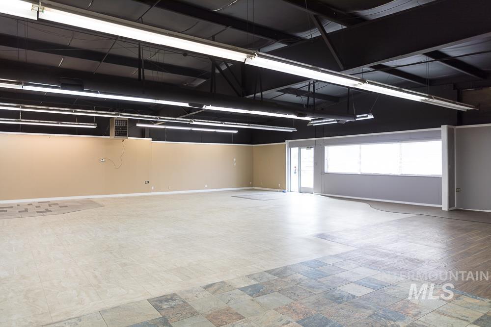 680 SE 13th St, Ontario, Oregon 97914, 4 Rooms, Business/Commercial For Sale, Price $575,000, 98964029