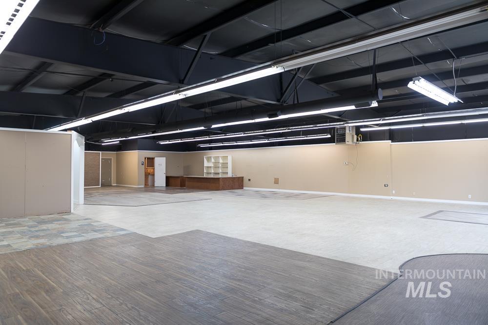 680 SE 13th St, Ontario, Oregon 97914, 4 Rooms, Business/Commercial For Sale, Price $575,000, 98964029