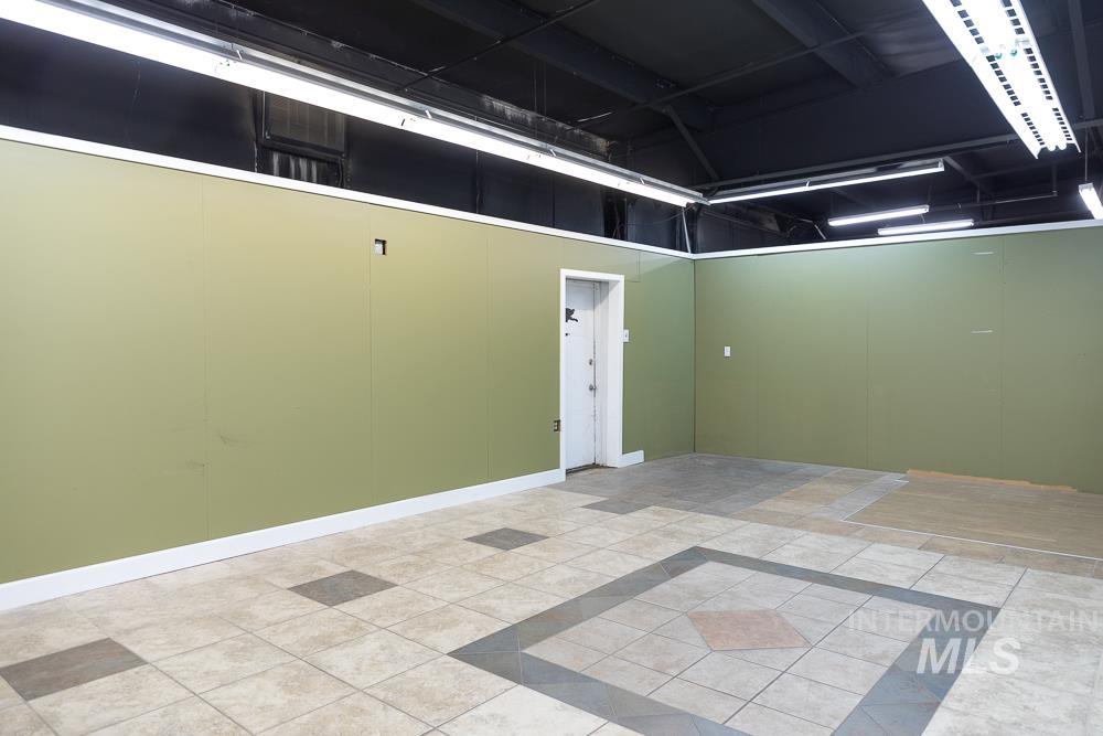 680 SE 13th St, Ontario, Oregon 97914, 4 Rooms, Business/Commercial For Sale, Price $575,000, 98964029