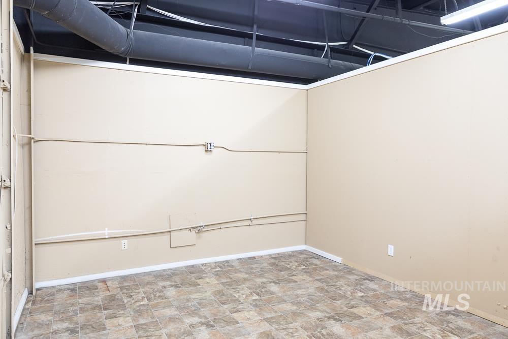 680 SE 13th St, Ontario, Oregon 97914, 4 Rooms, Business/Commercial For Sale, Price $575,000, 98964029