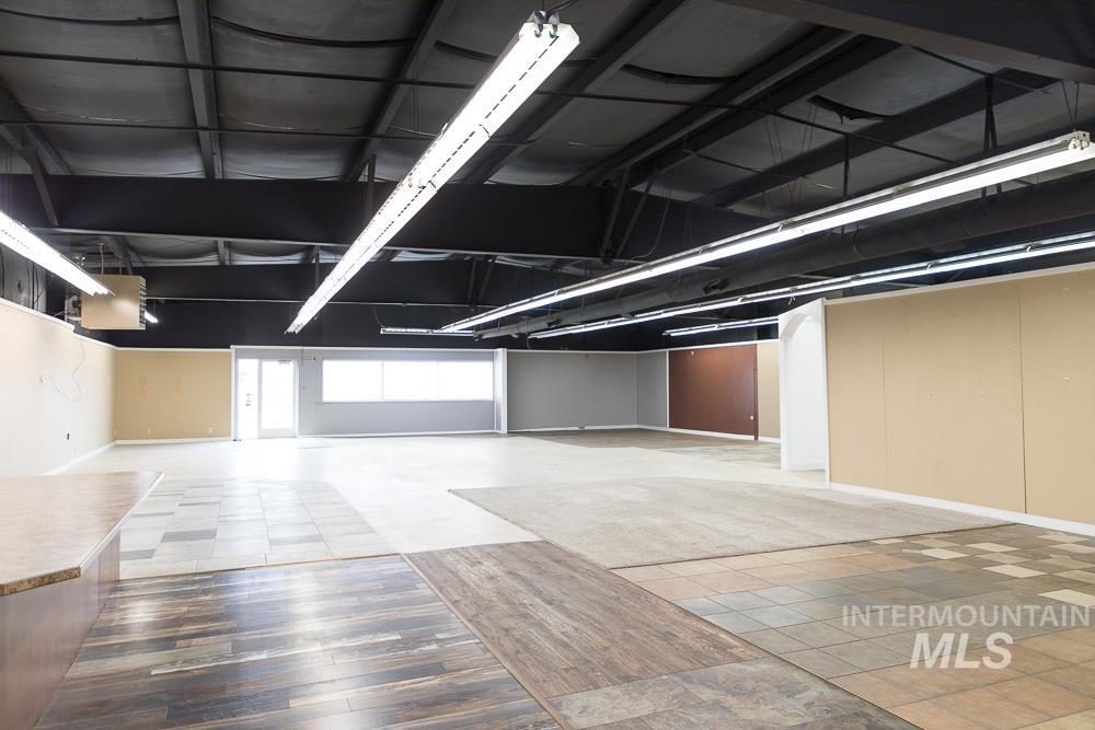 680 SE 13th St, Ontario, Oregon 97914, 4 Rooms, Business/Commercial For Sale, Price $575,000, 98964029