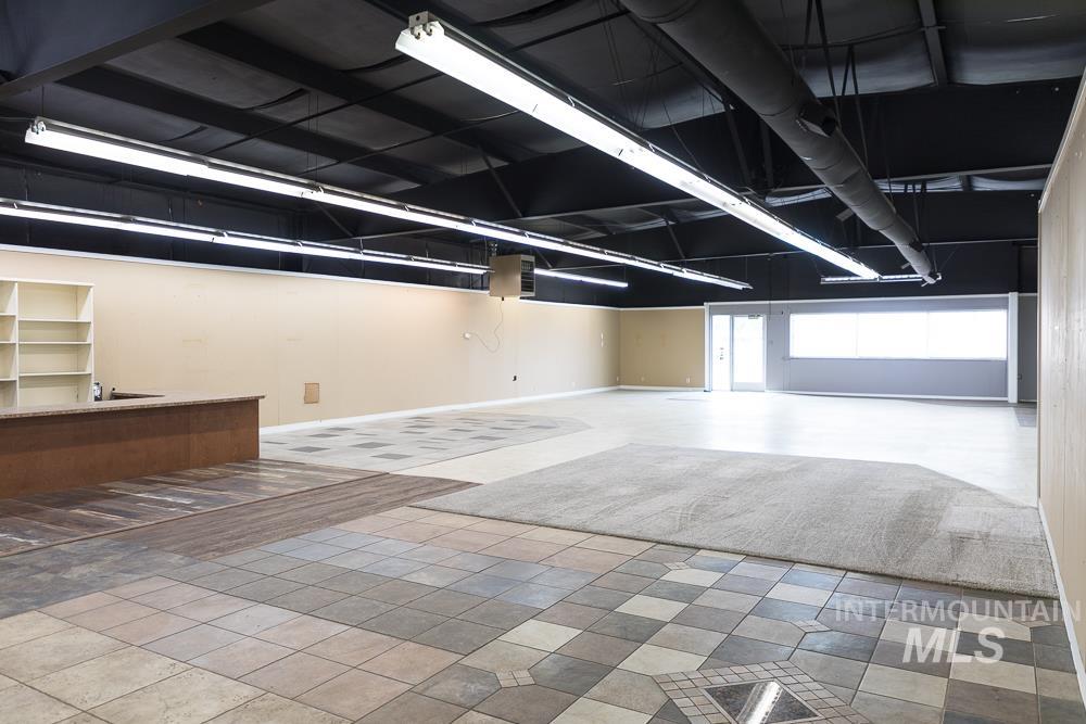 680 SE 13th St, Ontario, Oregon 97914, 4 Rooms, Business/Commercial For Sale, Price $575,000, 98964029