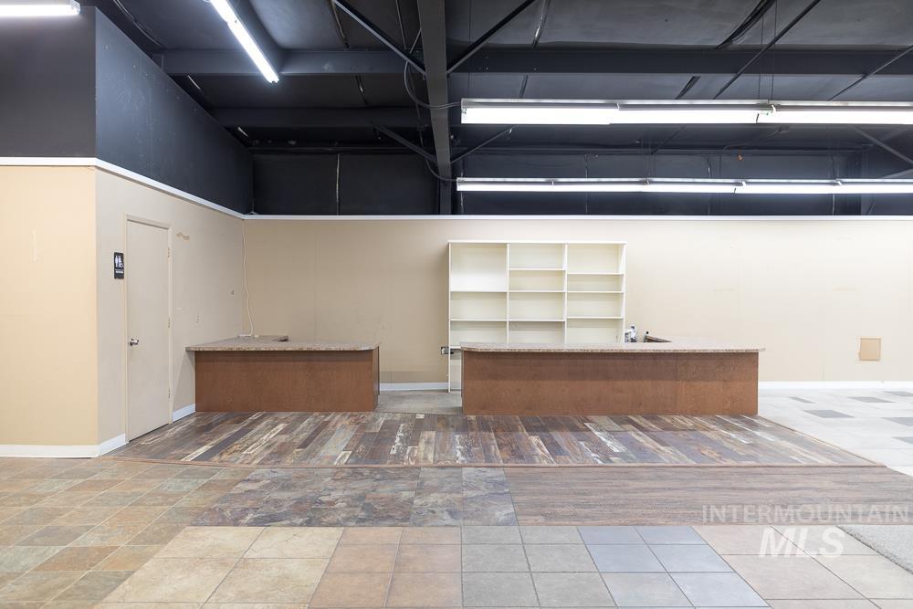 680 SE 13th St, Ontario, Oregon 97914, 4 Rooms, Business/Commercial For Sale, Price $575,000, 98964029