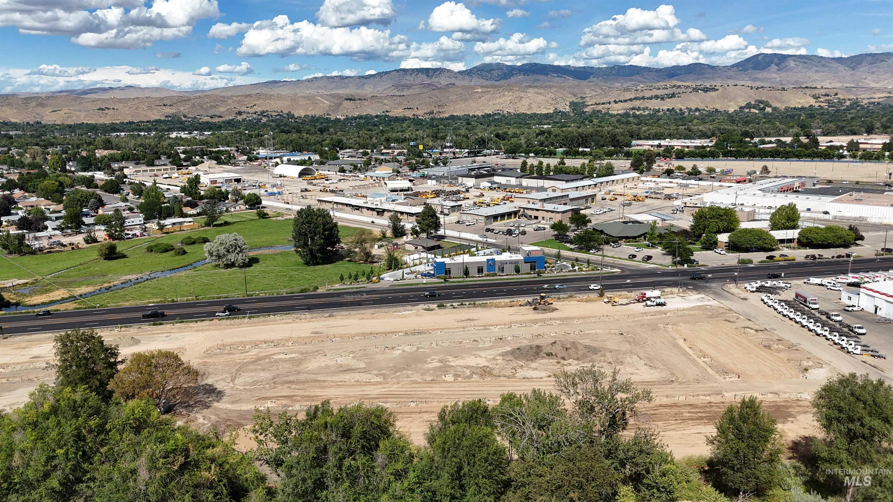 8323 W Mocha Ln, Garden City, Idaho 83714, 3 Bedrooms, 2.5 Bathrooms, Residential Income For Sale, Price $1,899,600, 98964048
