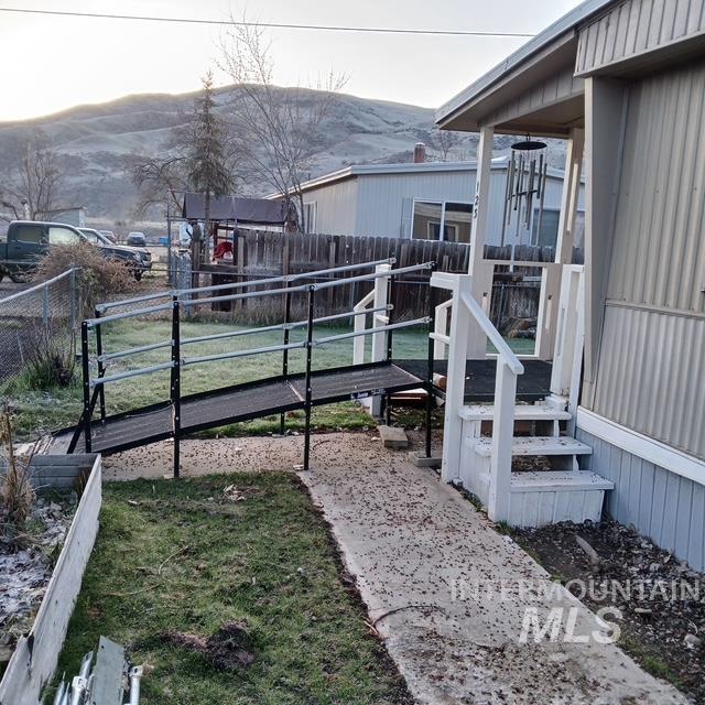 View of yard featuring a mountain view