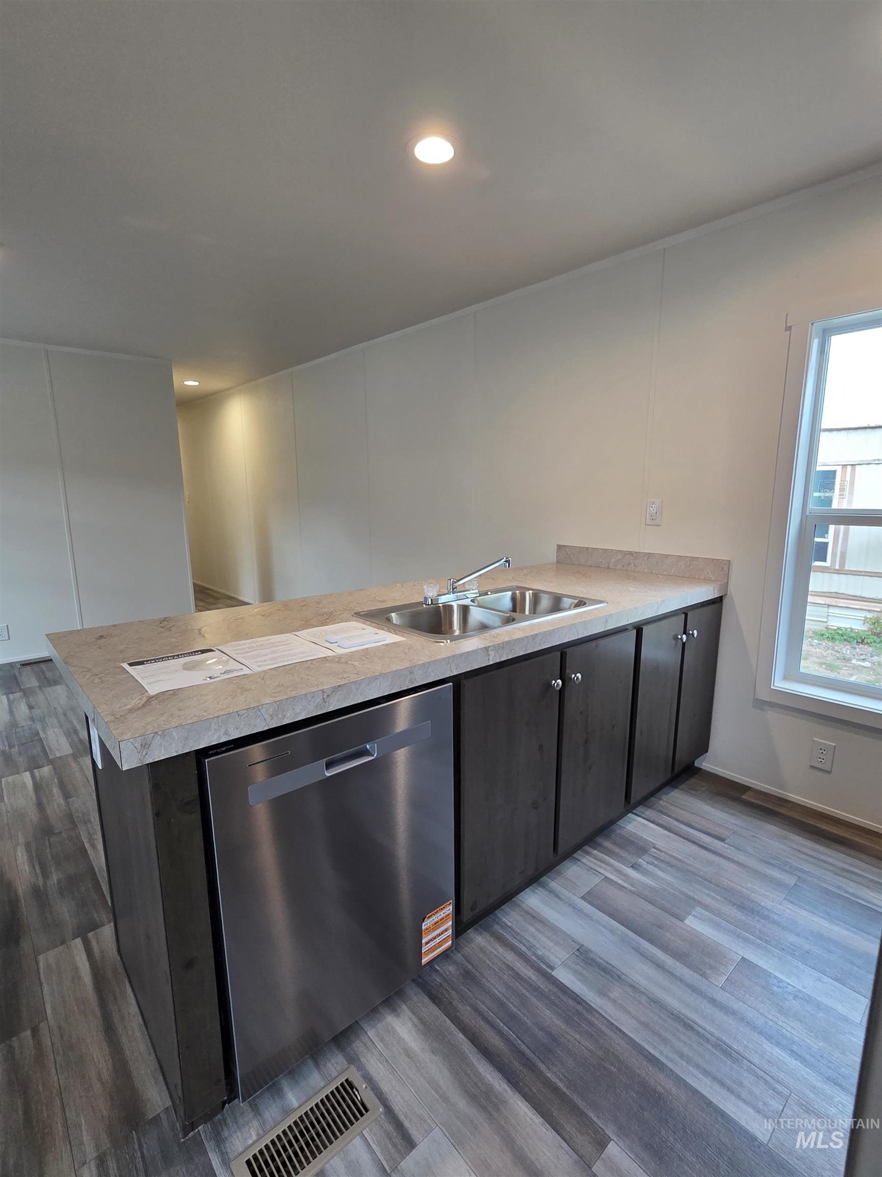 928 Warner Ave, Lewiston, Idaho 83501, 3 Bedrooms, 2 Bathrooms, Residential For Sale, Price $109,900, 98964128