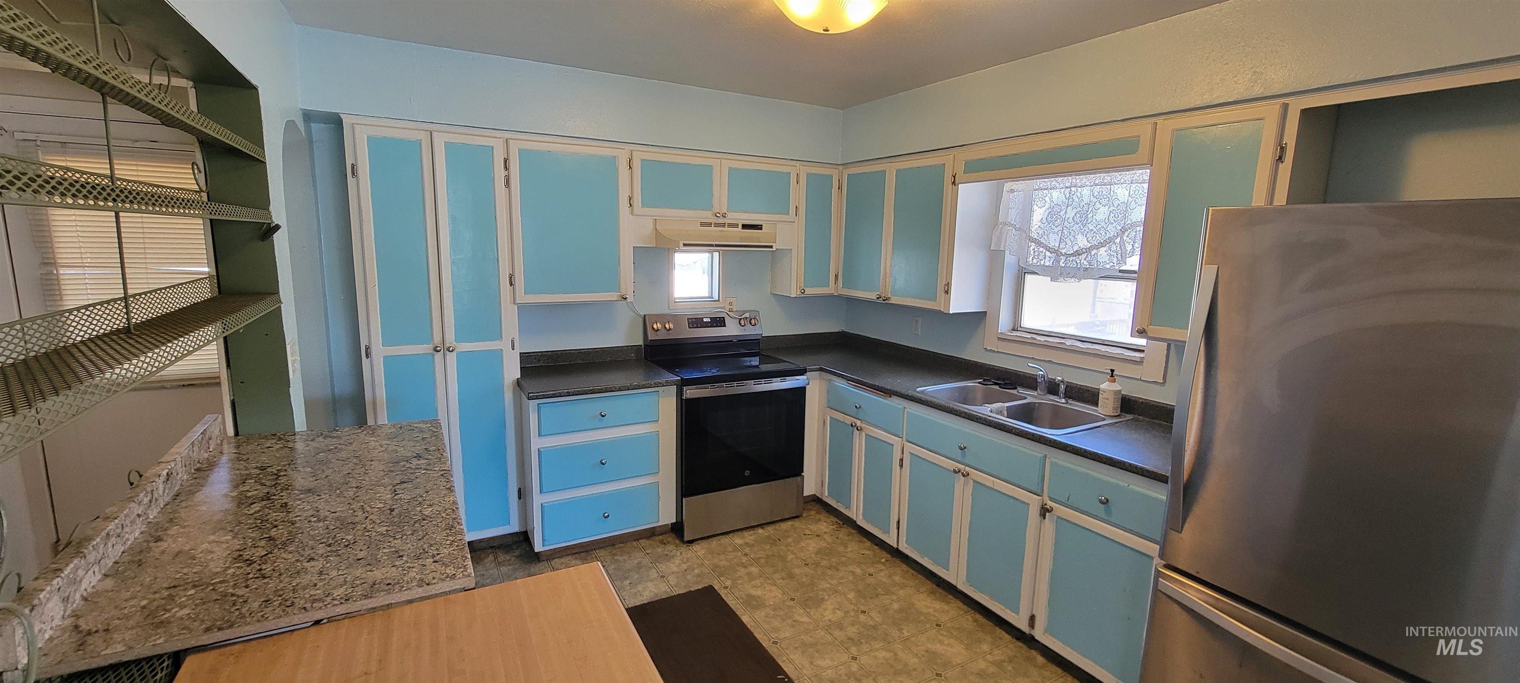 524 8th st, Clarkston, Washington 99403, 4 Bedrooms, 2 Bathrooms, Residential For Sale, Price $215,000, 98964137