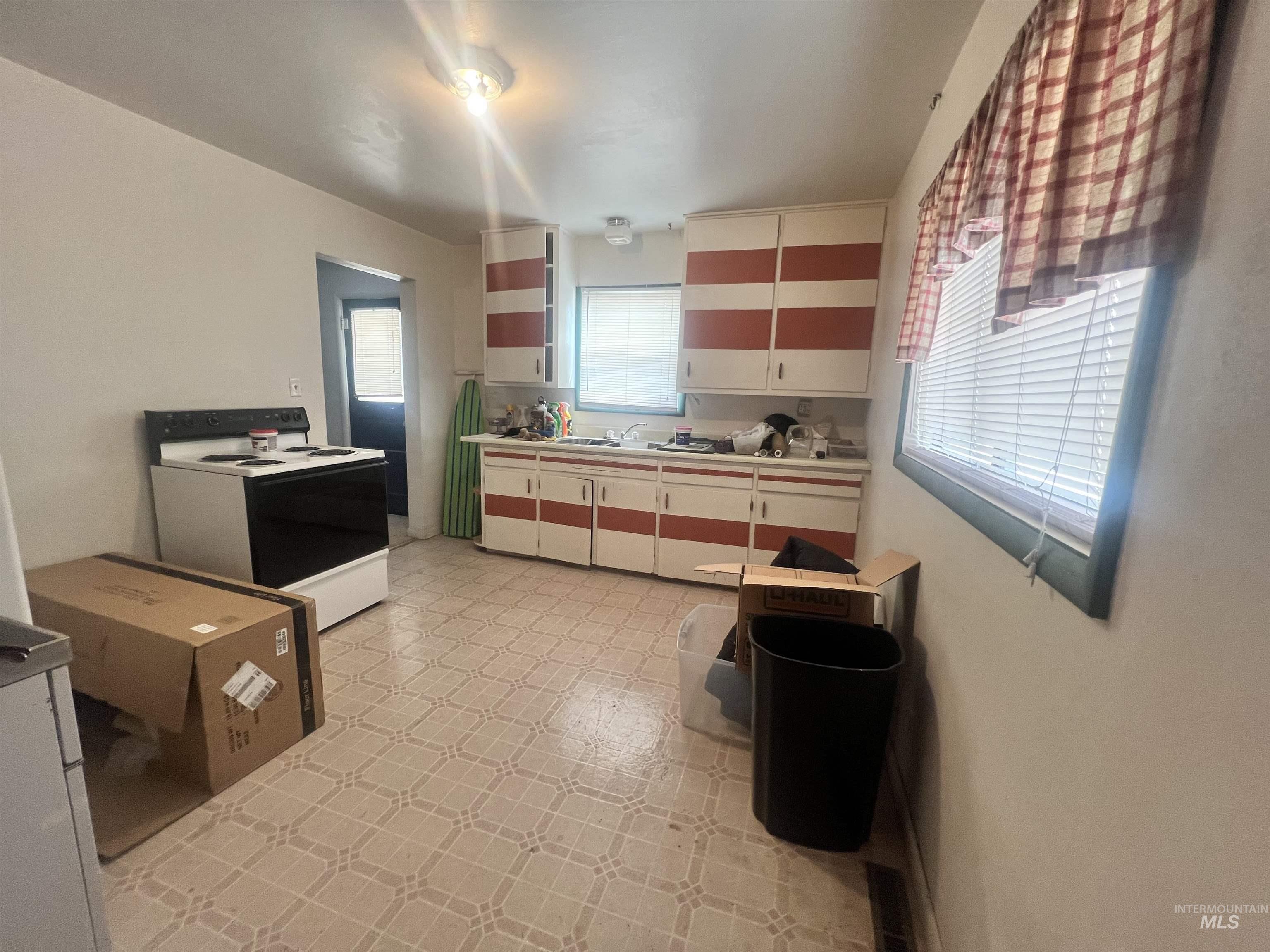 830 Adell St, Filer, Idaho 83328, 2 Bedrooms, 1 Bathroom, Residential For Sale, Price $200,000, 98964162