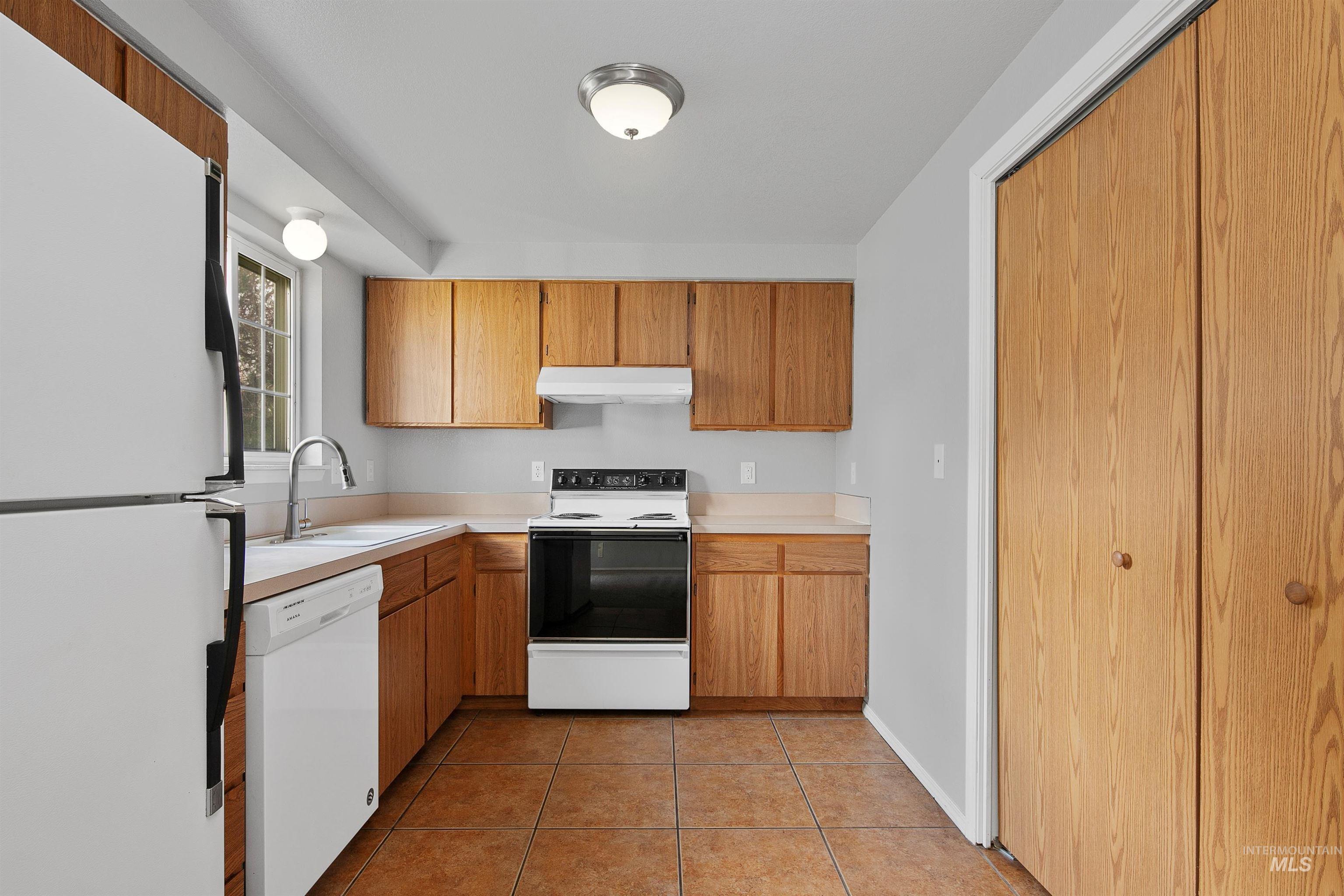 3742 W Rose Hill St, Boise, Idaho 83705, 2 Bedrooms, 1 Bathroom, Residential Income For Sale, Price $925,000, 98964196