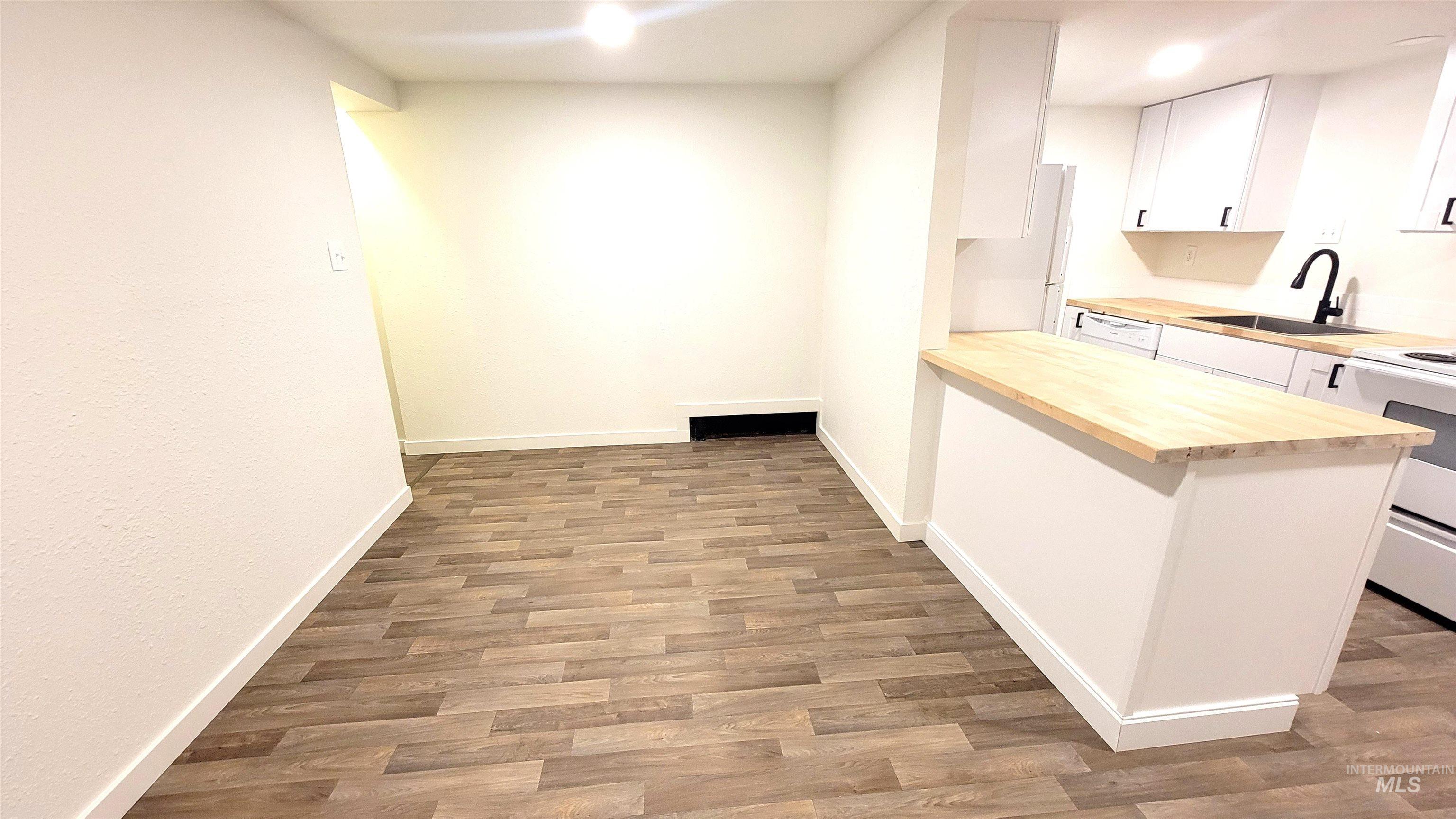 Unit B Kitchen