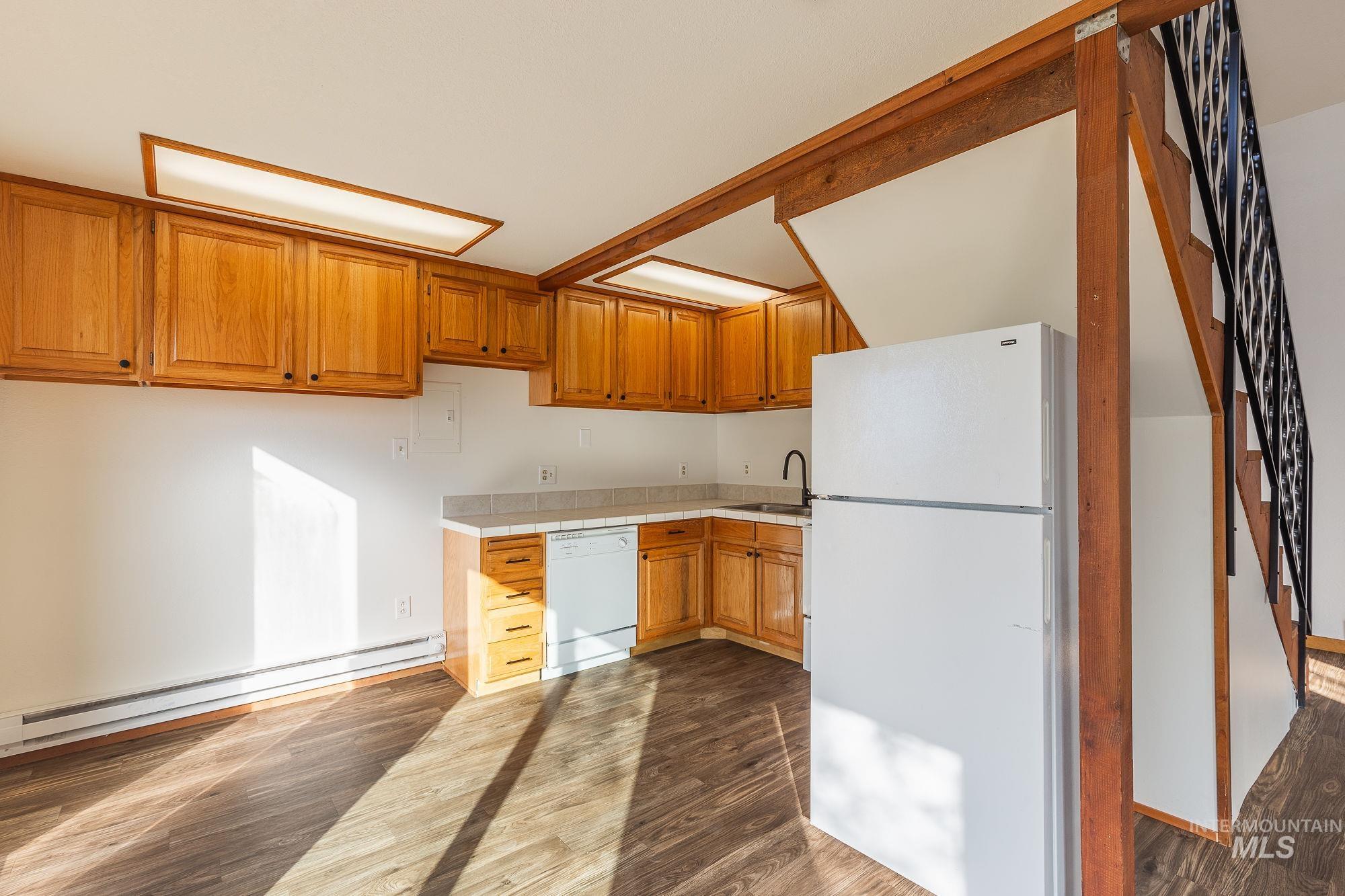 495 S 3rd East, Mountain Home, Idaho 83647, 3 Bedrooms, 1.5 Bathrooms, Residential Income For Sale, Price $649,990, 98964250