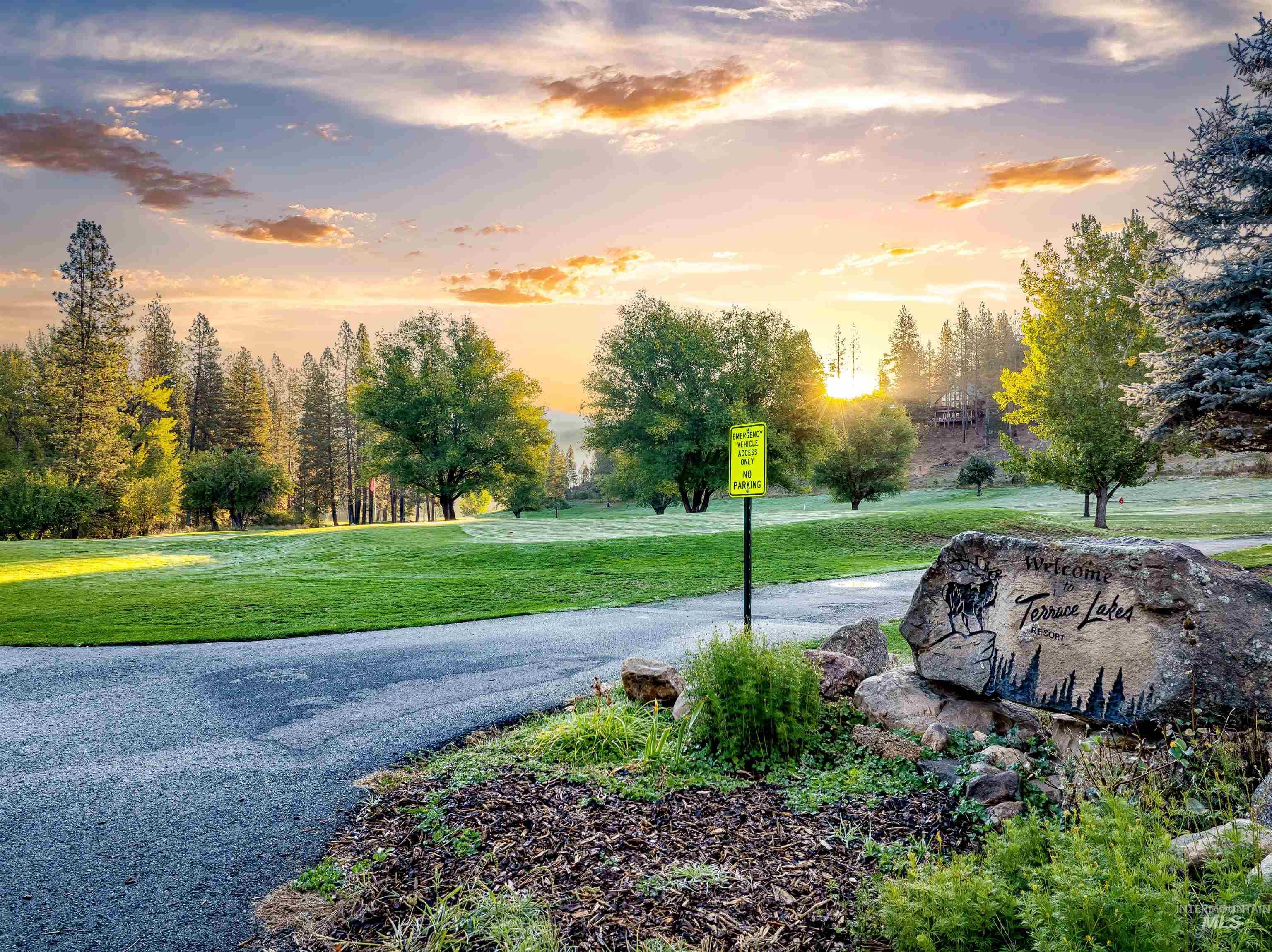15 Killdeer Court, Garden Valley, Idaho 83622, Land For Sale, Price $297,000, 98964403
