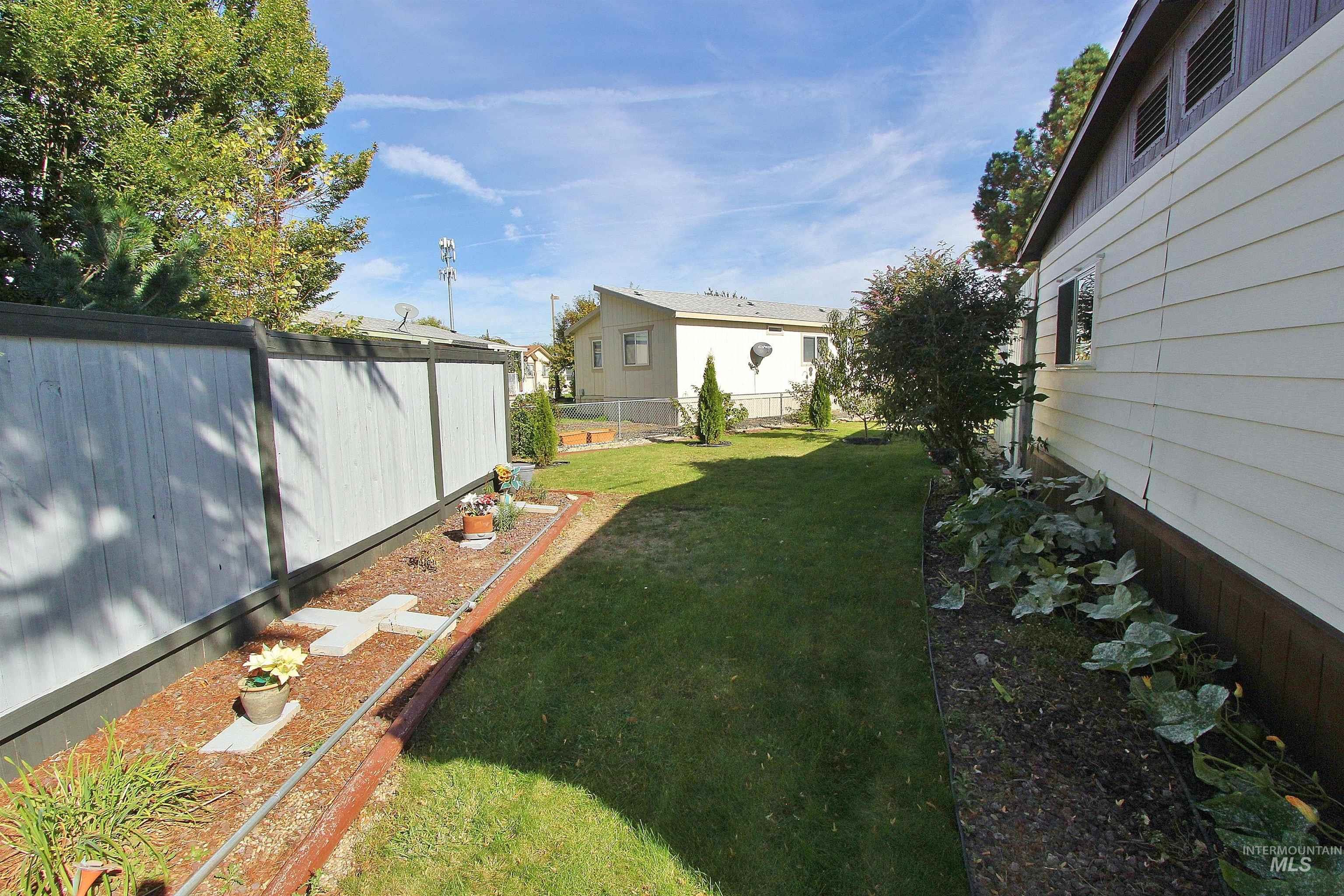 5651 Sudley Lane, Garden City, Idaho 83714, 3 Bedrooms, 2 Bathrooms, Residential For Sale, Price $199,999, 98964407