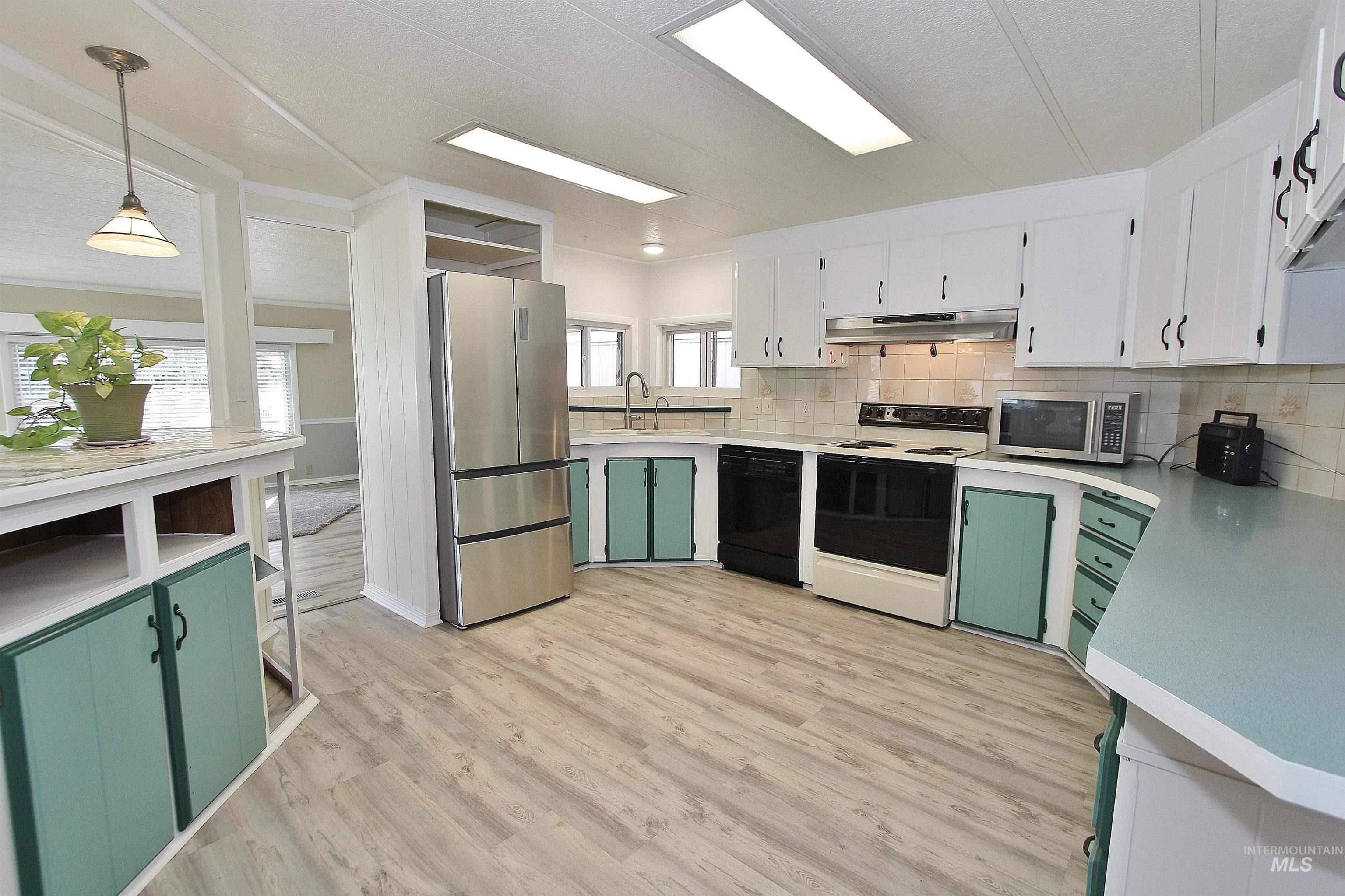 5651 Sudley Lane, Garden City, Idaho 83714, 3 Bedrooms, 2 Bathrooms, Residential For Sale, Price $199,999, 98964407