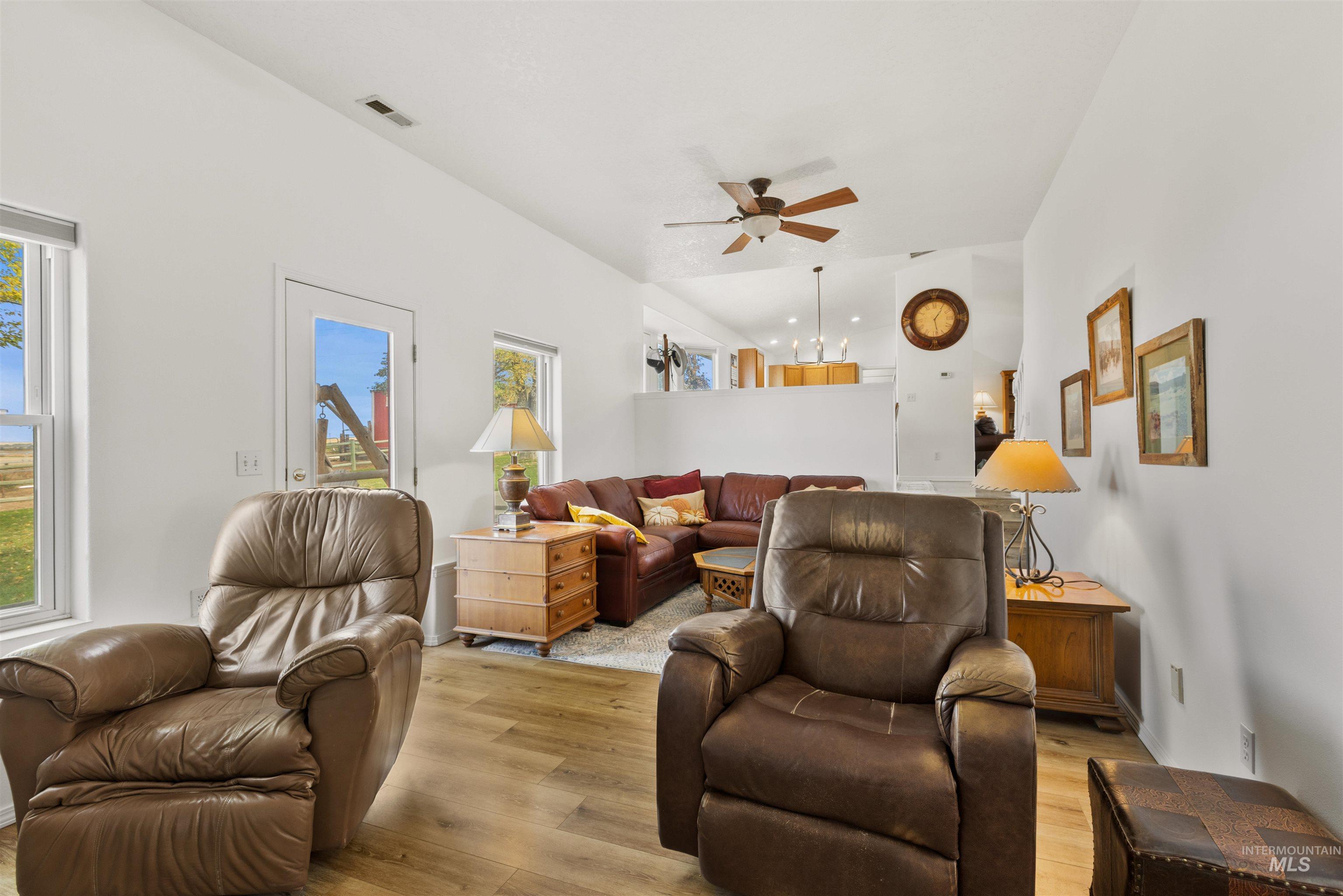 25595 Don Lane, Parma, Idaho 83661, 4 Bedrooms, 3 Bathrooms, Farm & Ranch For Sale, Price $1,590,000, 98964448