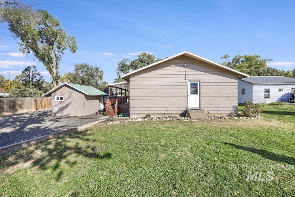 4219 N 1400 E, Buhl, Idaho 83316, 2 Bedrooms, 1 Bathroom, Residential For Sale, Price $275,000, 98964469