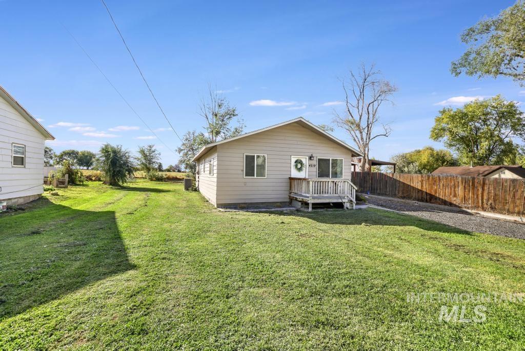 4219 N 1400 E, Buhl, Idaho 83316, 2 Bedrooms, 1 Bathroom, Residential For Sale, Price $275,000, 98964469
