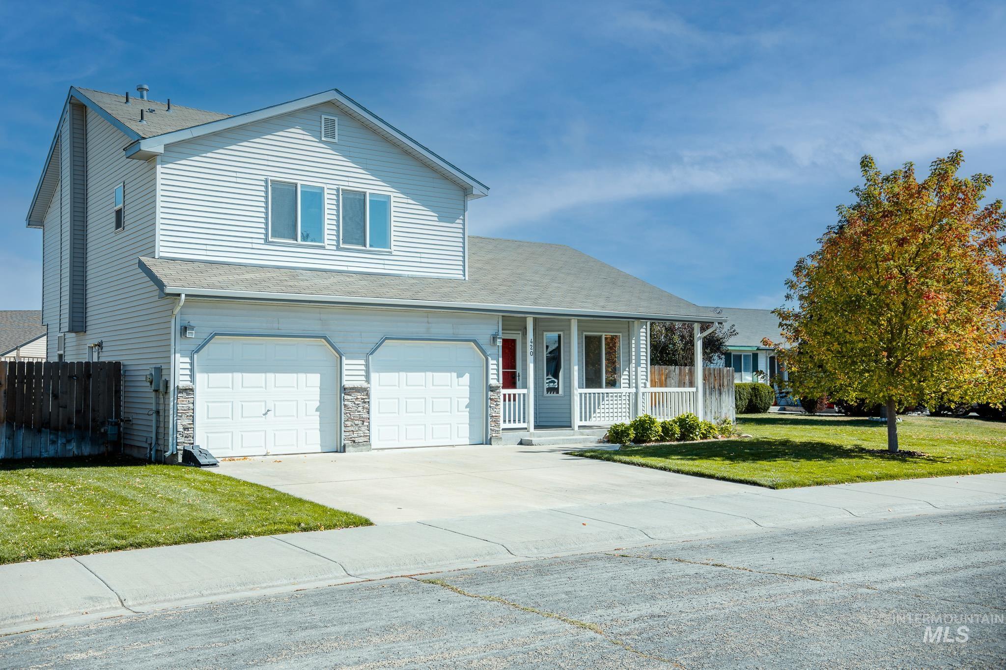 420 NW Heron, Mountain Home, Idaho 83647, 3 Bedrooms, 3.5 Bathrooms, Residential For Sale, Price $367,900, 98964532