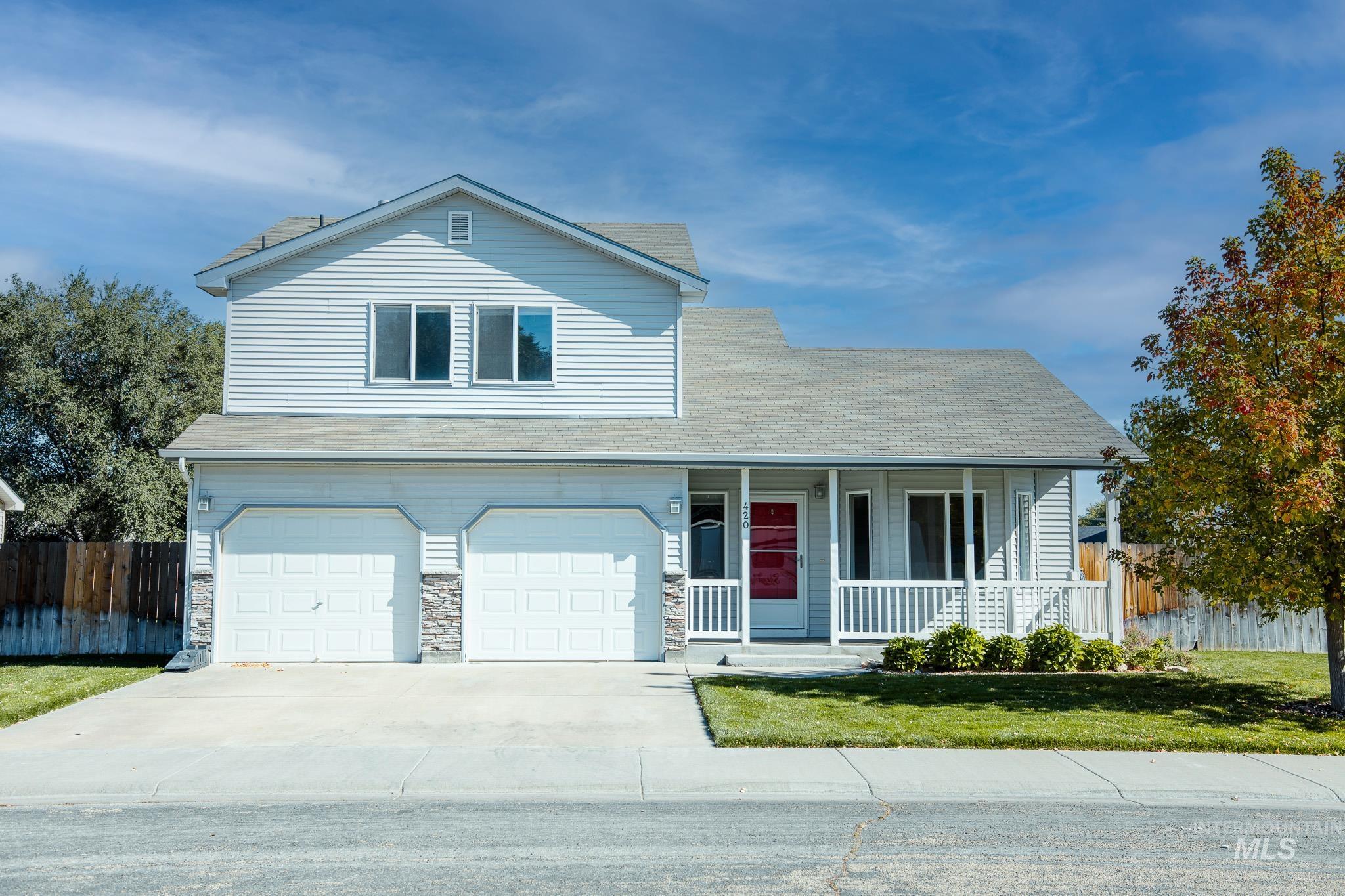 420 NW Heron, Mountain Home, Idaho 83647, 3 Bedrooms, 3.5 Bathrooms, Residential For Sale, Price $367,900, 98964532