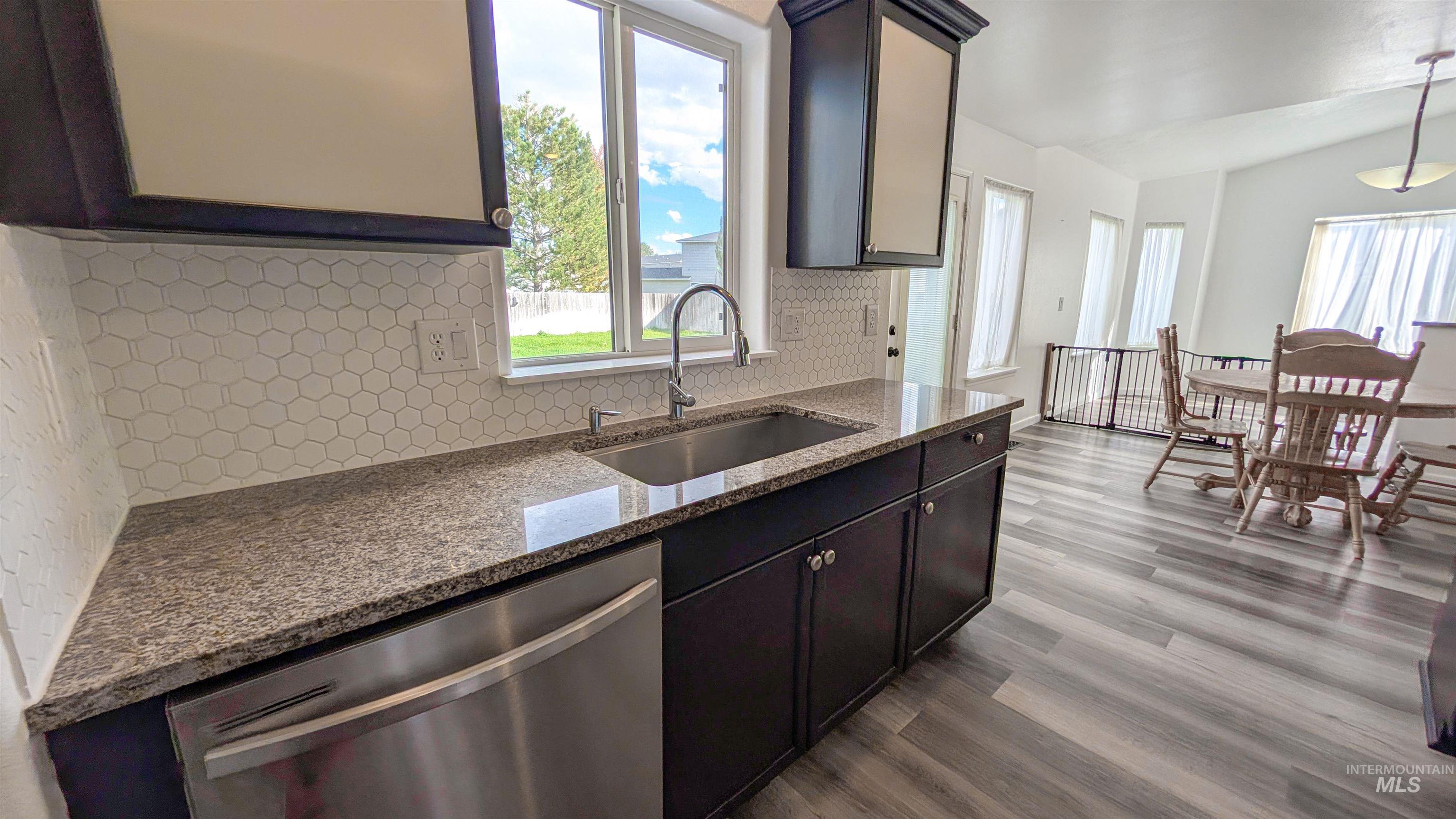 420 NW Heron, Mountain Home, Idaho 83647, 3 Bedrooms, 3.5 Bathrooms, Residential For Sale, Price $367,900, 98964532