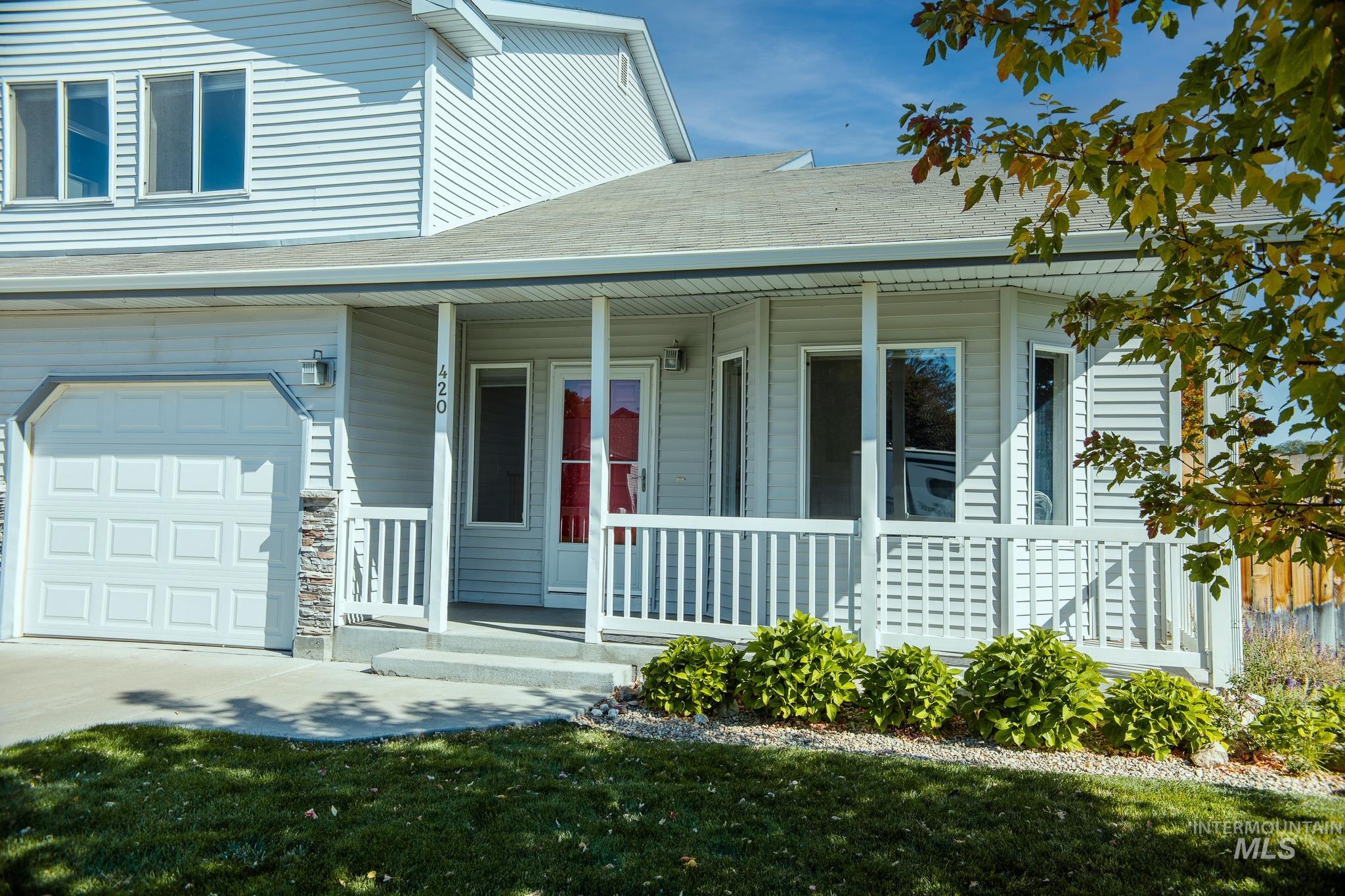 420 NW Heron, Mountain Home, Idaho 83647, 3 Bedrooms, 3.5 Bathrooms, Residential For Sale, Price $367,900, 98964532