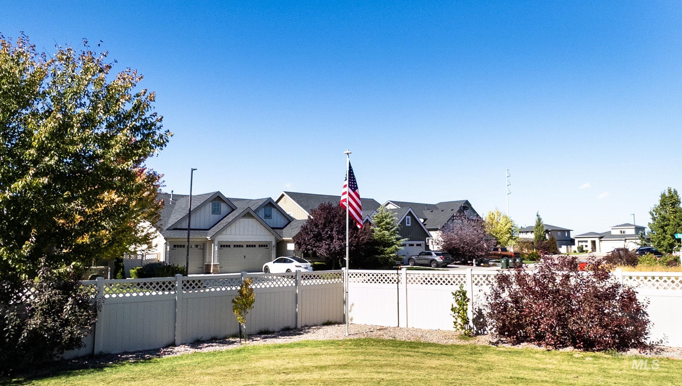 View of yard featuring a residential view