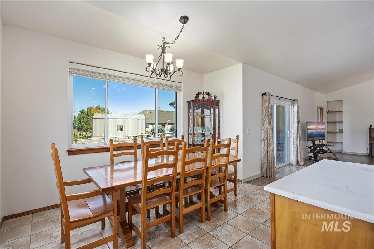 4477 Silver Lakes Ct, Buhl, Idaho 83316, 3 Bedrooms, 2.5 Bathrooms, Residential For Sale, Price $665,000, 98964573