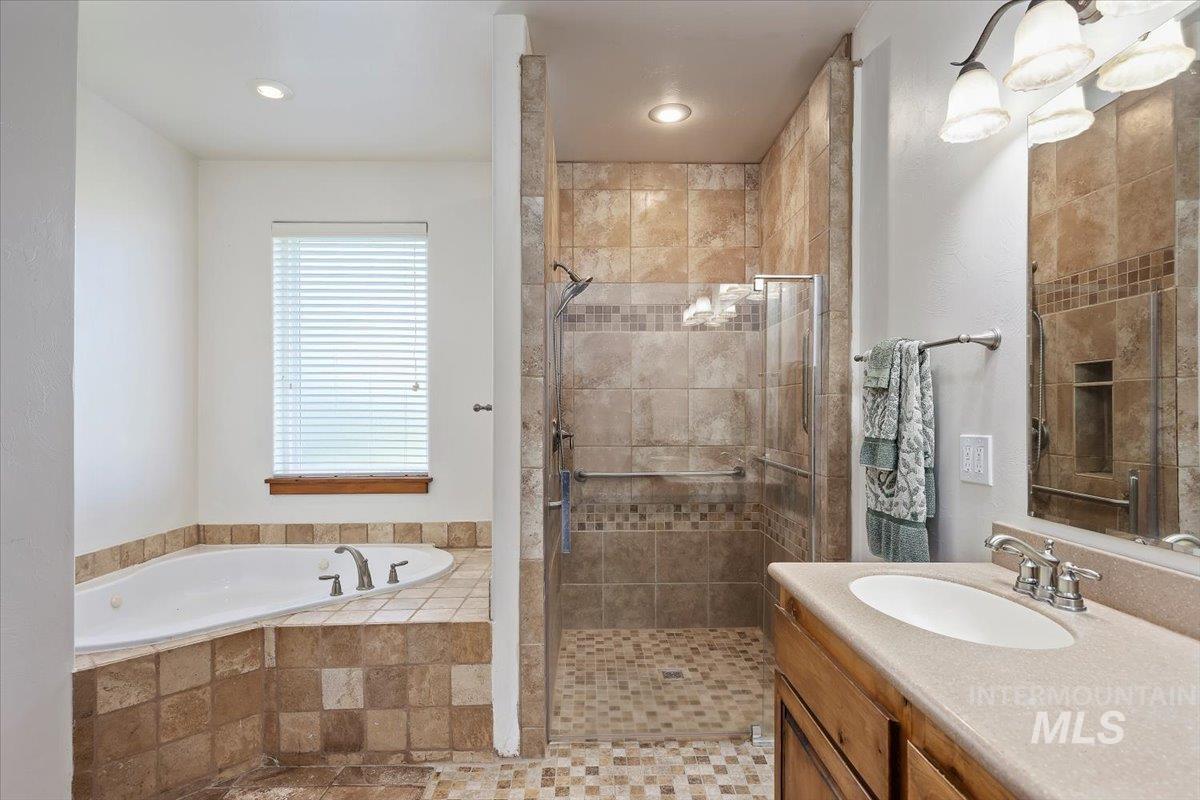 4477 Silver Lakes Ct, Buhl, Idaho 83316, 3 Bedrooms, 2.5 Bathrooms, Residential For Sale, Price $665,000, 98964573