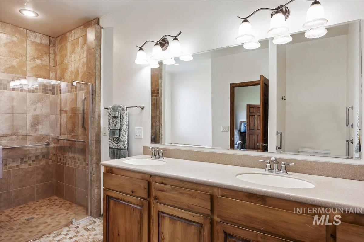4477 Silver Lakes Ct, Buhl, Idaho 83316, 3 Bedrooms, 2.5 Bathrooms, Residential For Sale, Price $665,000, 98964573