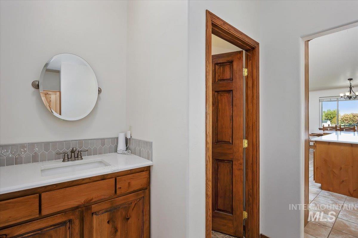 4477 Silver Lakes Ct, Buhl, Idaho 83316, 3 Bedrooms, 2.5 Bathrooms, Residential For Sale, Price $665,000, 98964573