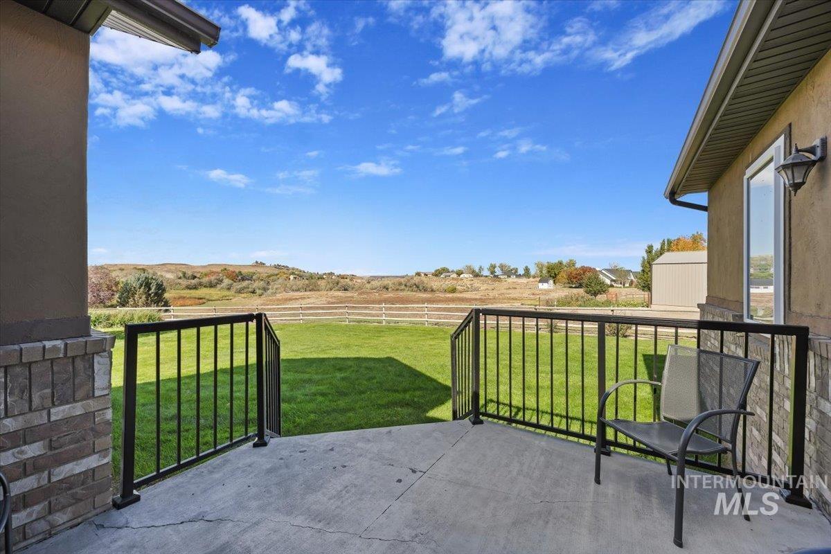 4477 Silver Lakes Ct, Buhl, Idaho 83316, 3 Bedrooms, 2.5 Bathrooms, Residential For Sale, Price $665,000, 98964573