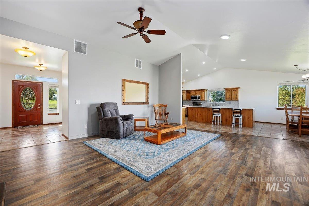 4477 Silver Lakes Ct, Buhl, Idaho 83316, 3 Bedrooms, 2.5 Bathrooms, Residential For Sale, Price $665,000, 98964573