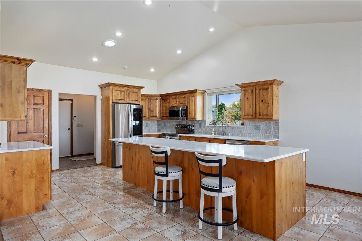 4477 Silver Lakes Ct, Buhl, Idaho 83316, 3 Bedrooms, 2.5 Bathrooms, Residential For Sale, Price $665,000, 98964573