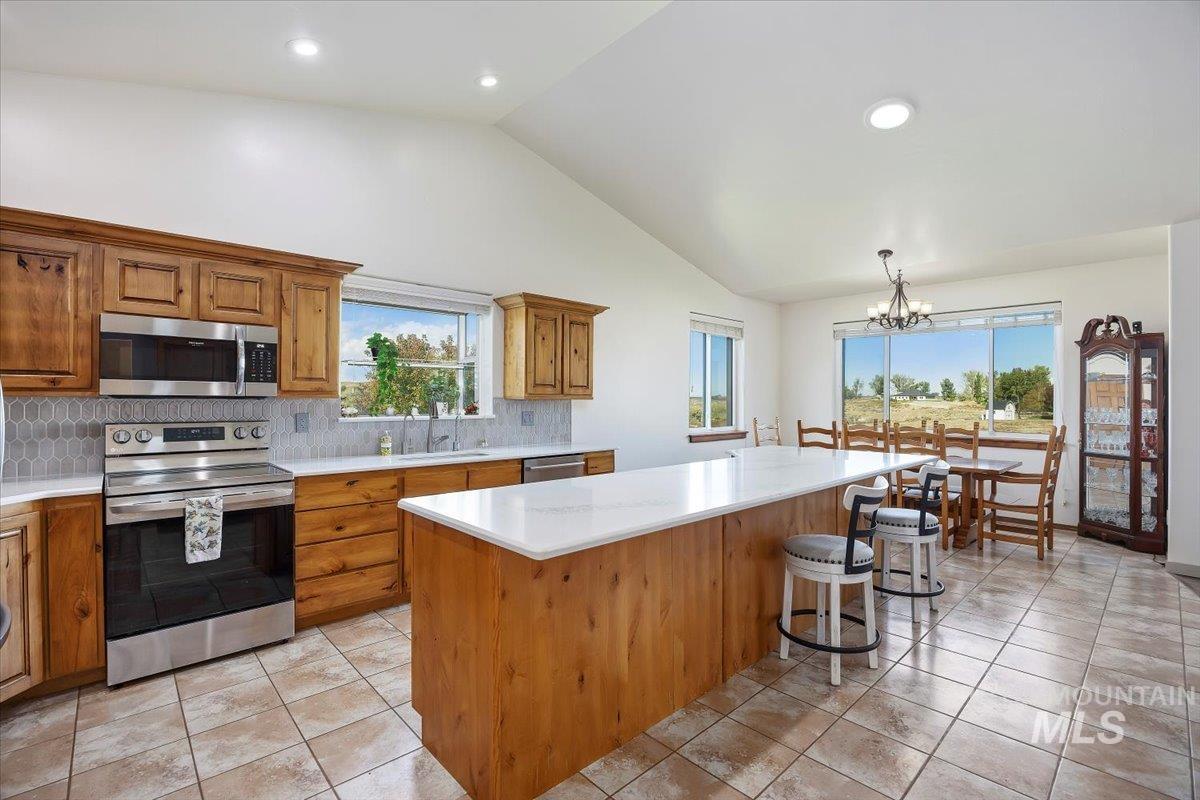 4477 Silver Lakes Ct, Buhl, Idaho 83316, 3 Bedrooms, 2.5 Bathrooms, Residential For Sale, Price $665,000, 98964573