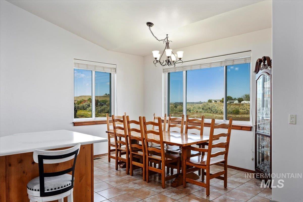 4477 Silver Lakes Ct, Buhl, Idaho 83316, 3 Bedrooms, 2.5 Bathrooms, Residential For Sale, Price $665,000, 98964573