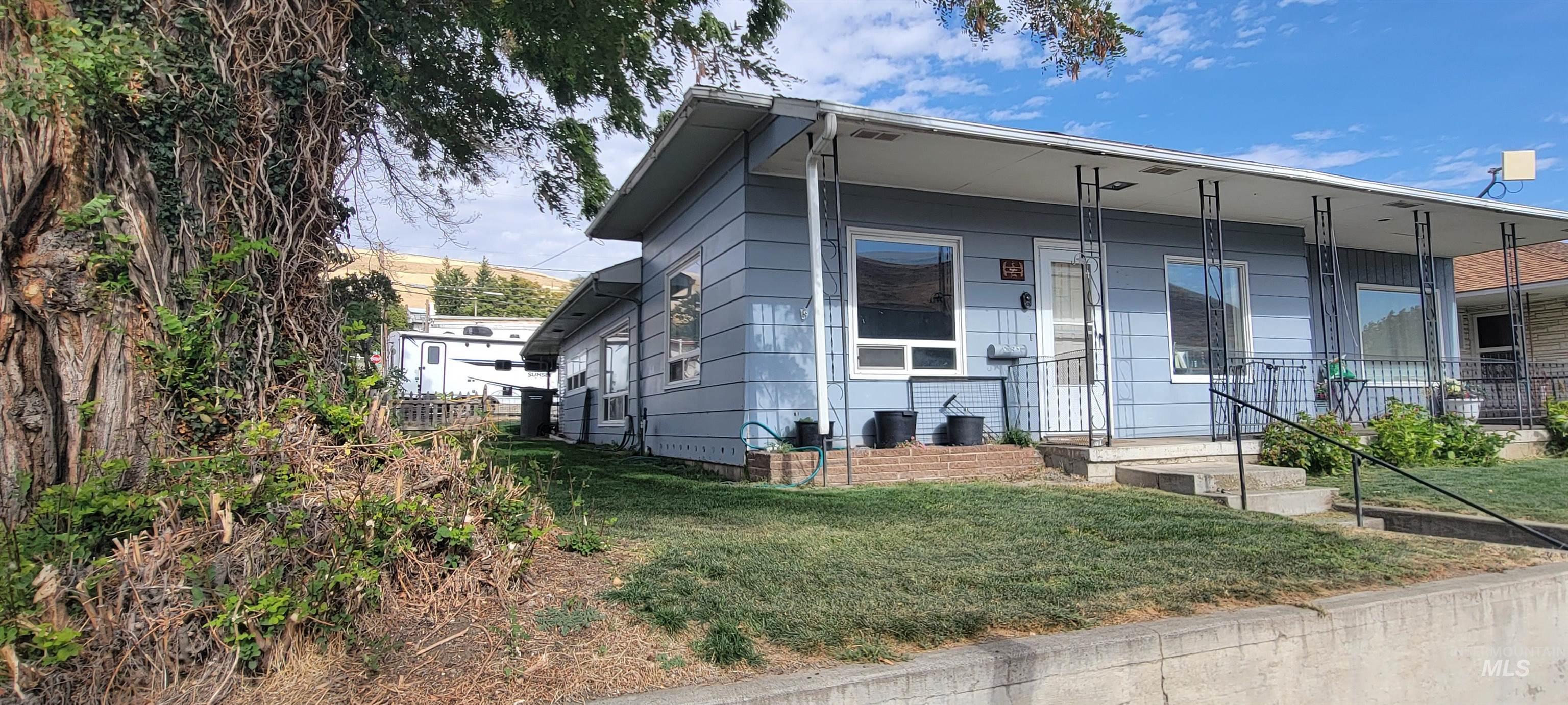 89 10th st, Pomeroy, Washington 99347, 3 Bedrooms, 1.5 Bathrooms, Residential For Sale, Price $259,900, 98964579