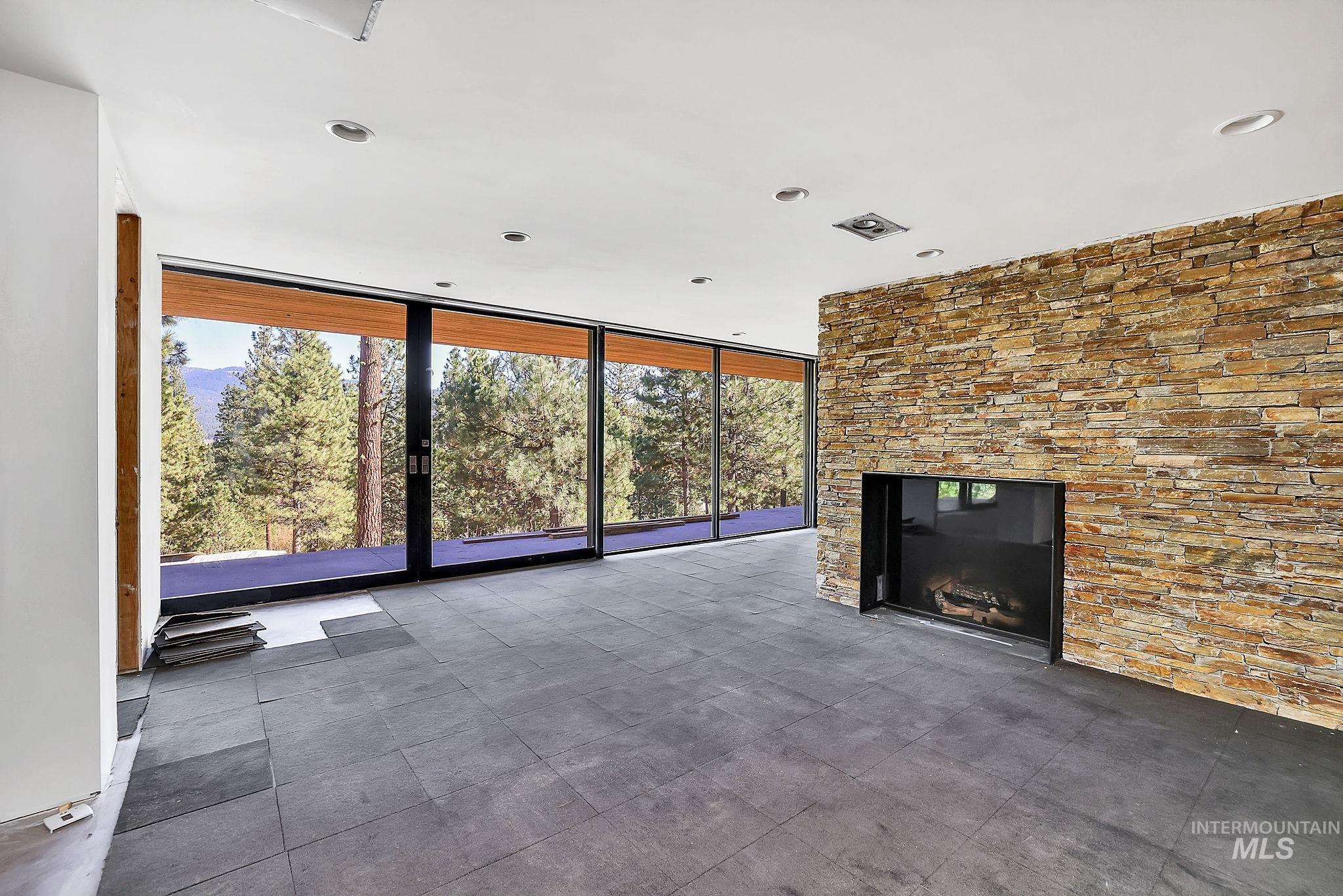 3893 Hogan Road, New Meadows, Idaho 83654, 4 Bedrooms, 4 Bathrooms, Residential For Sale, Price $759,000, 98964584