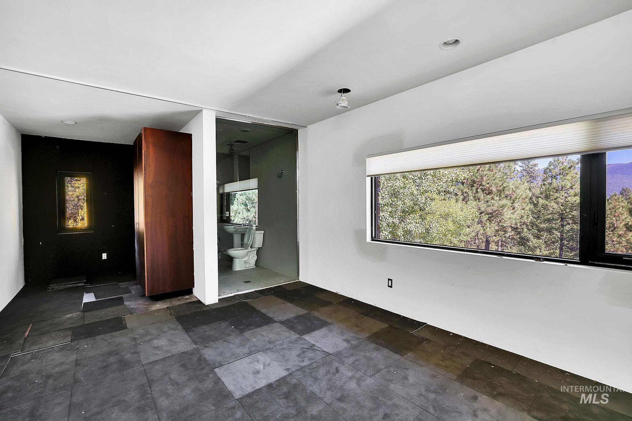 3893 Hogan Road, New Meadows, Idaho 83654, 4 Bedrooms, 4 Bathrooms, Residential For Sale, Price $759,000, 98964584