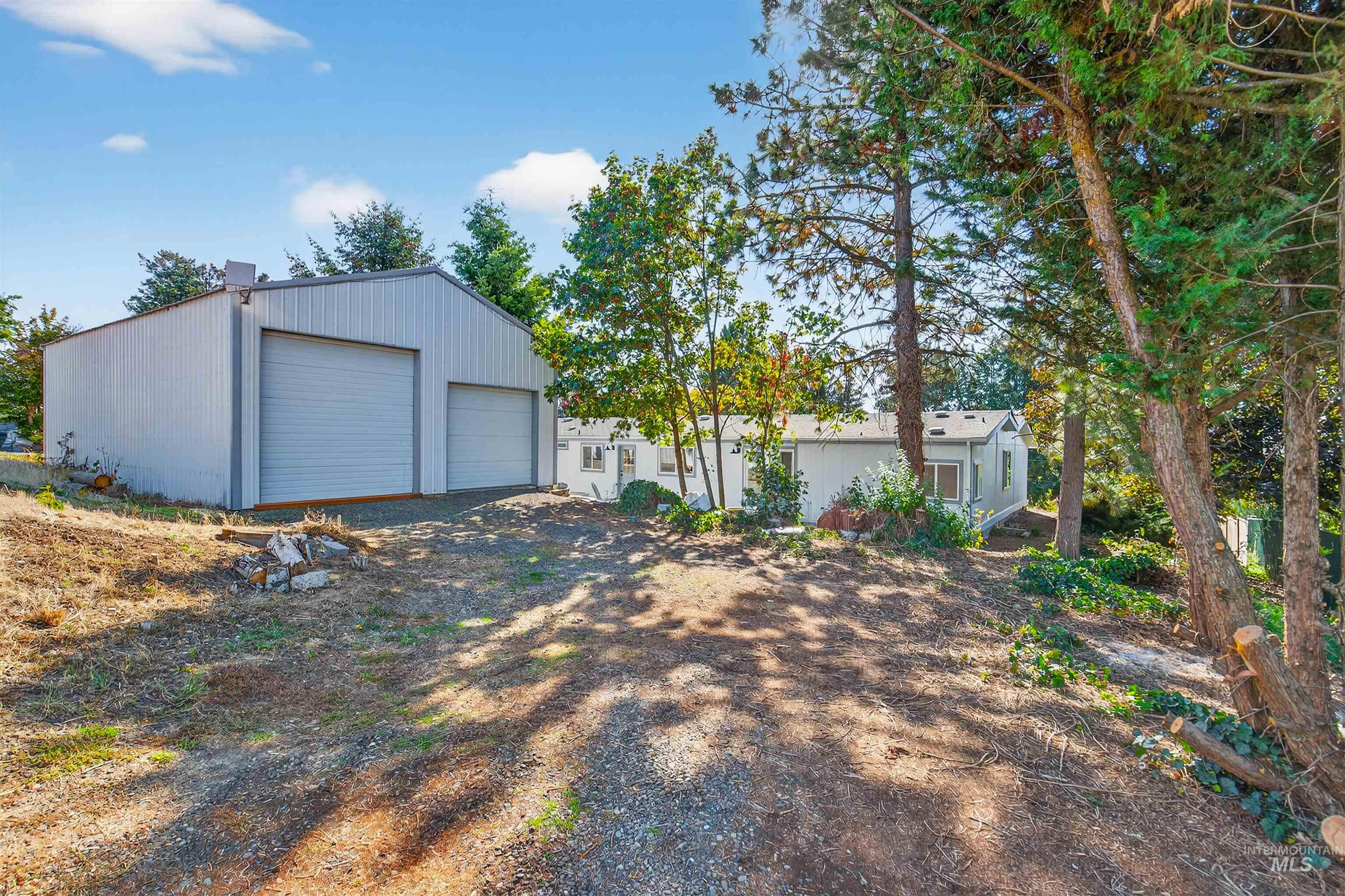 128 E Persimmon St, Genesee, Idaho 83832, 3 Bedrooms, 2 Bathrooms, Residential For Sale, Price $419,000, 98964585